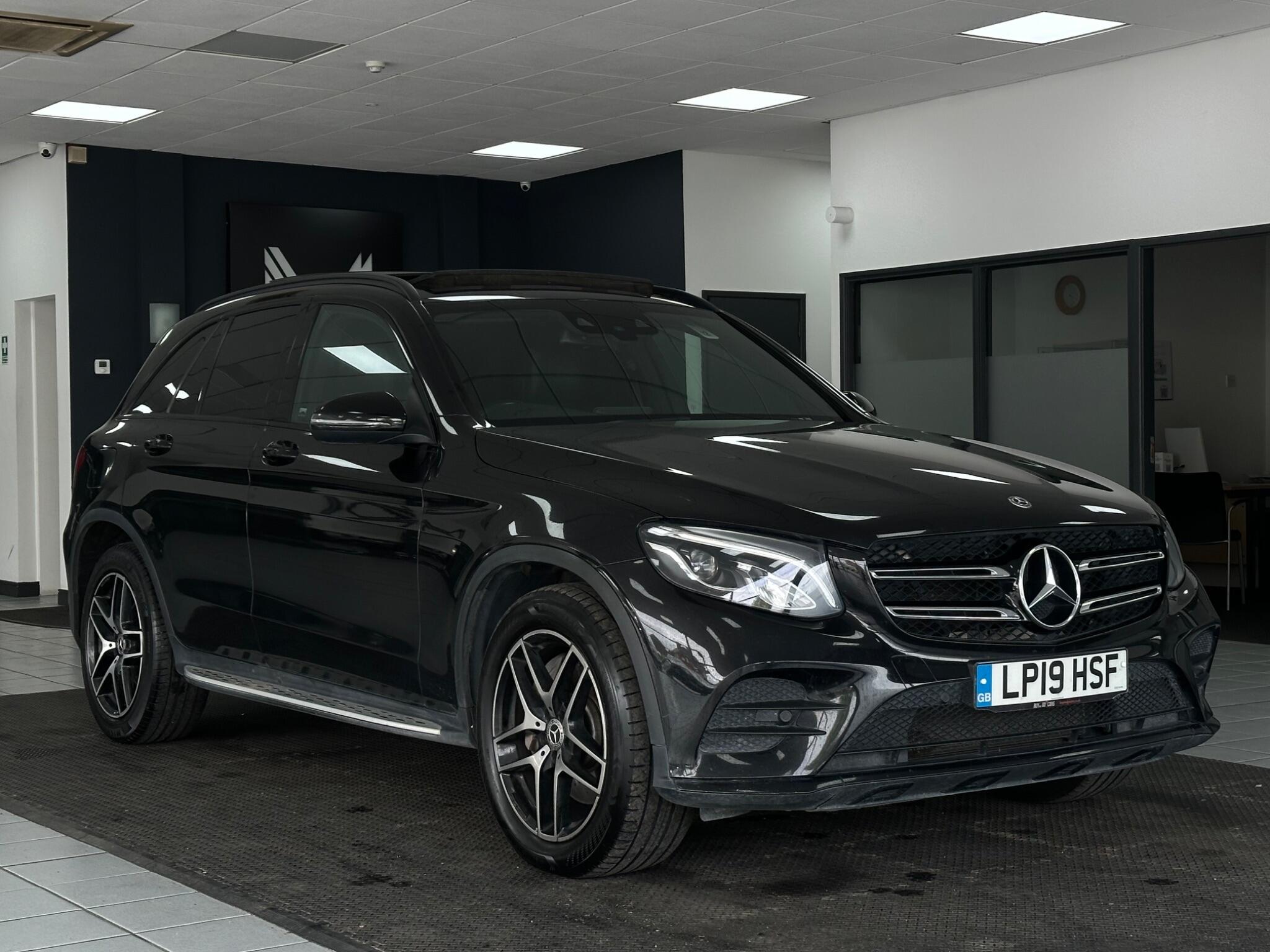Mercedes-Benz GLC view 3