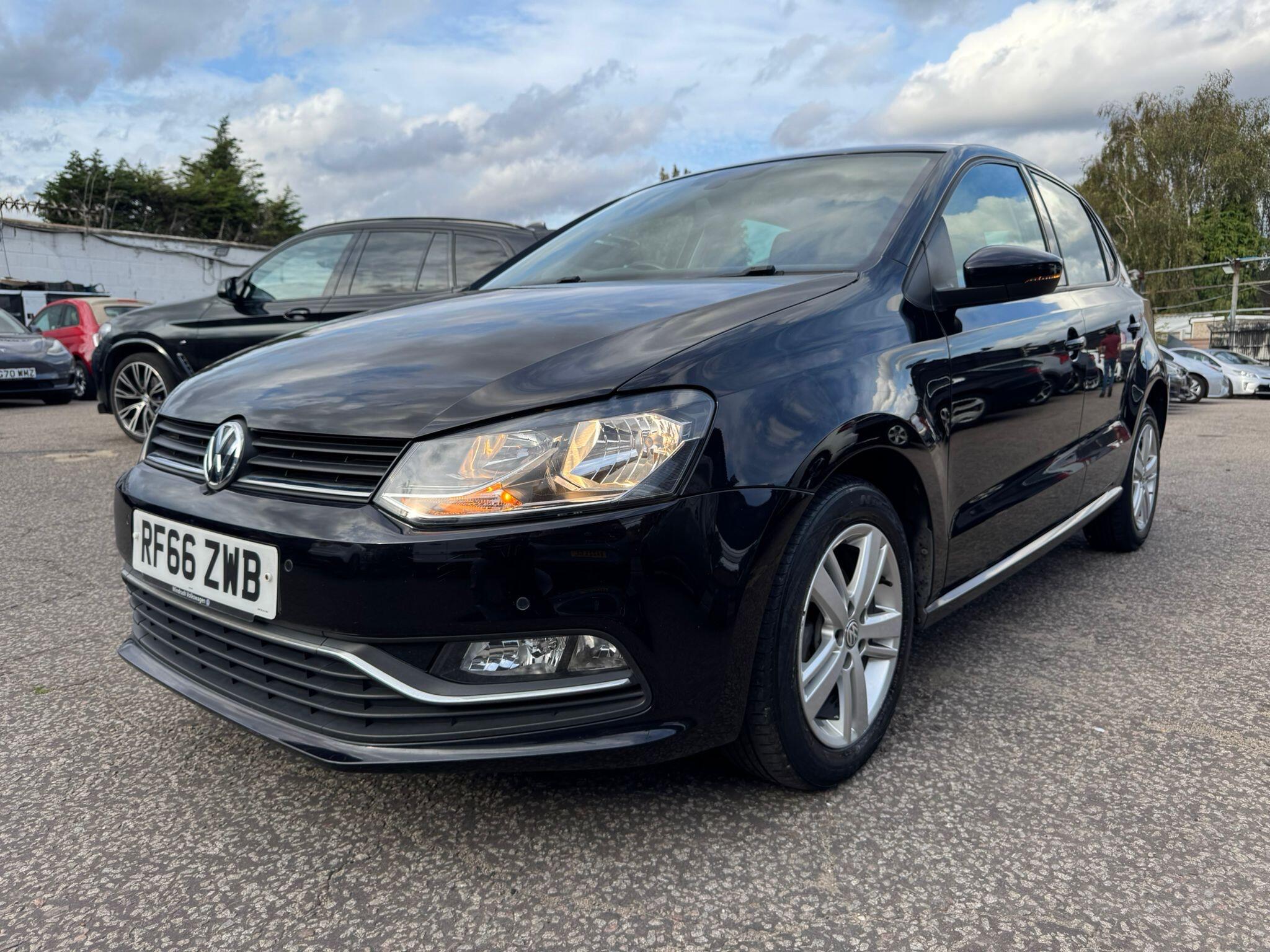 Volkswagen Polo view 2