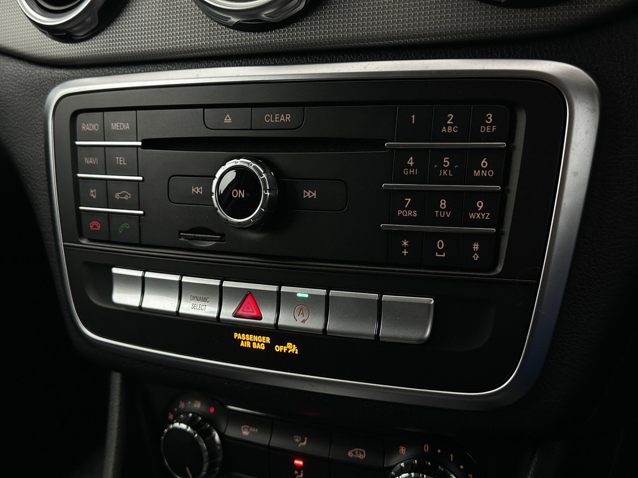 Mercedes-Benz Gla view 21