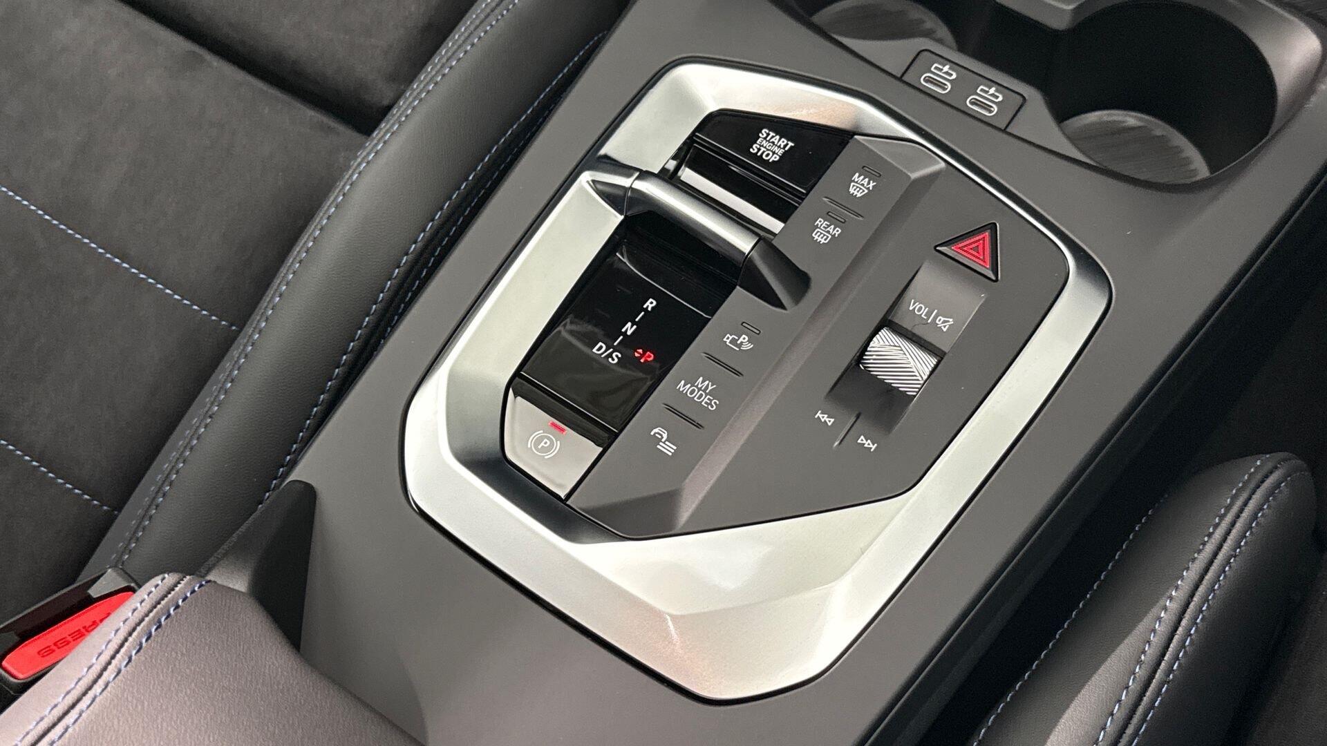 BMW 1 Series view 10