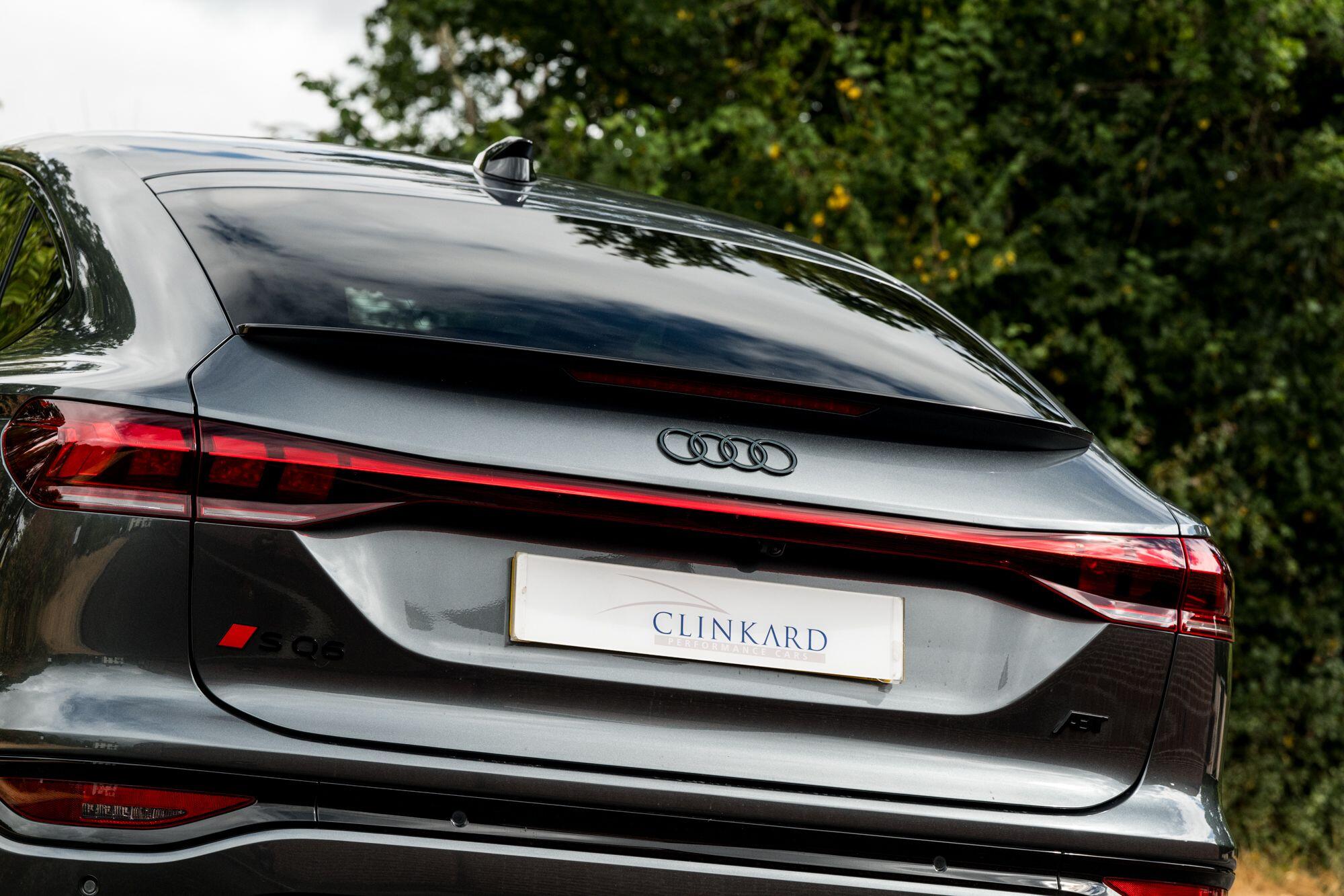 Audi SQ6 E-Tron view 37