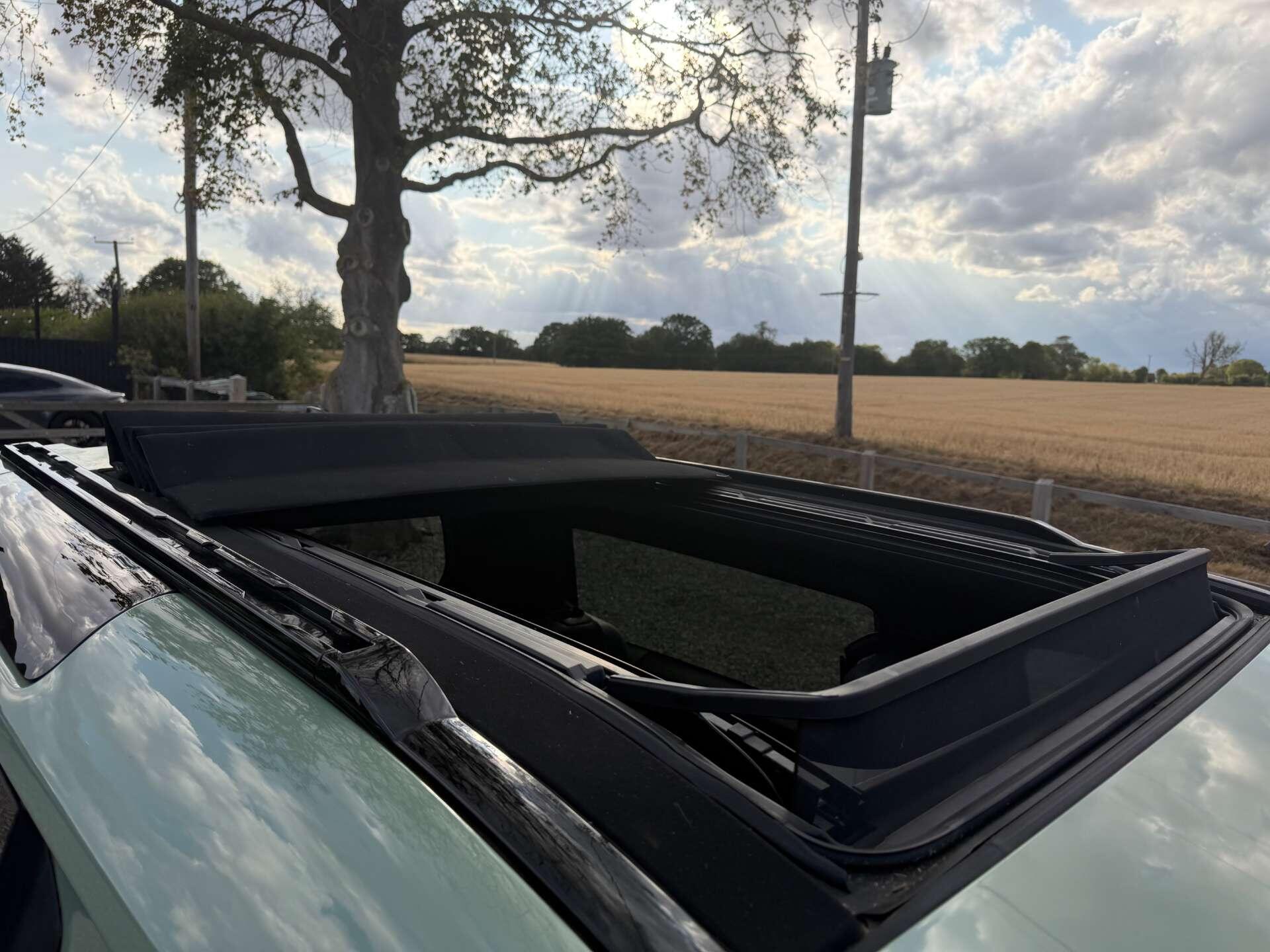 Land Rover Defender view 26