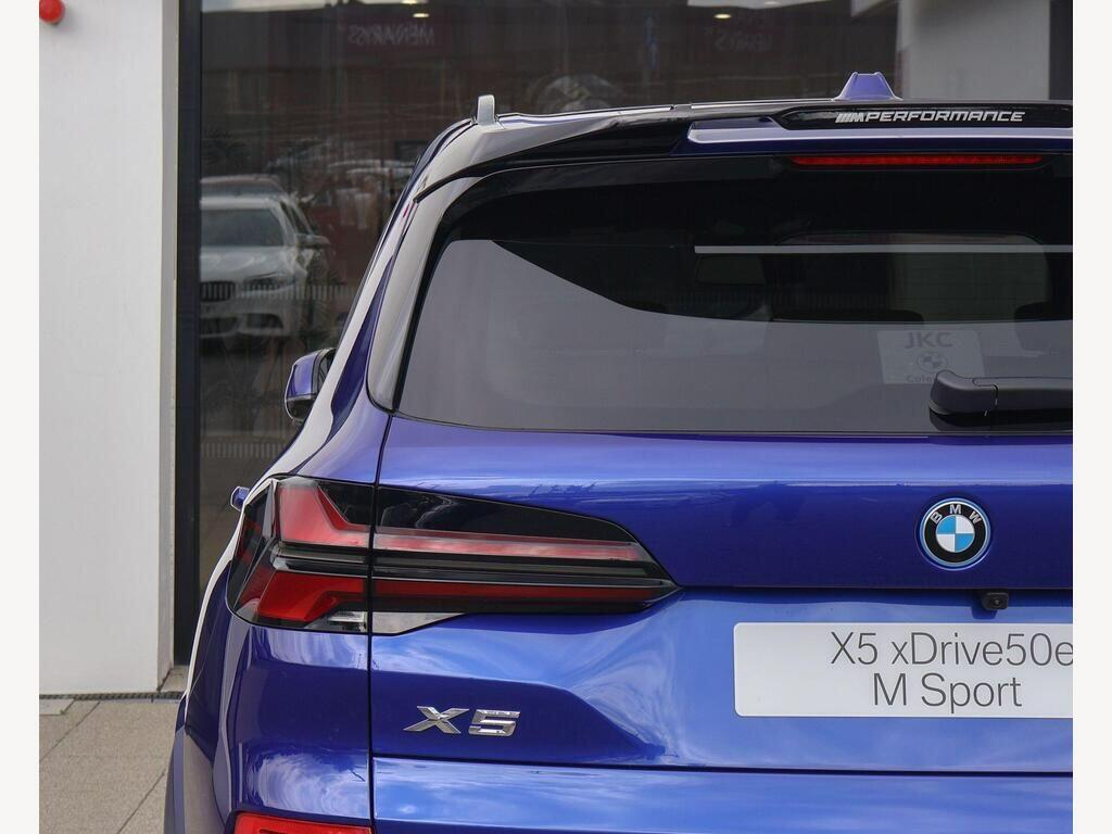 BMW X5 view 12