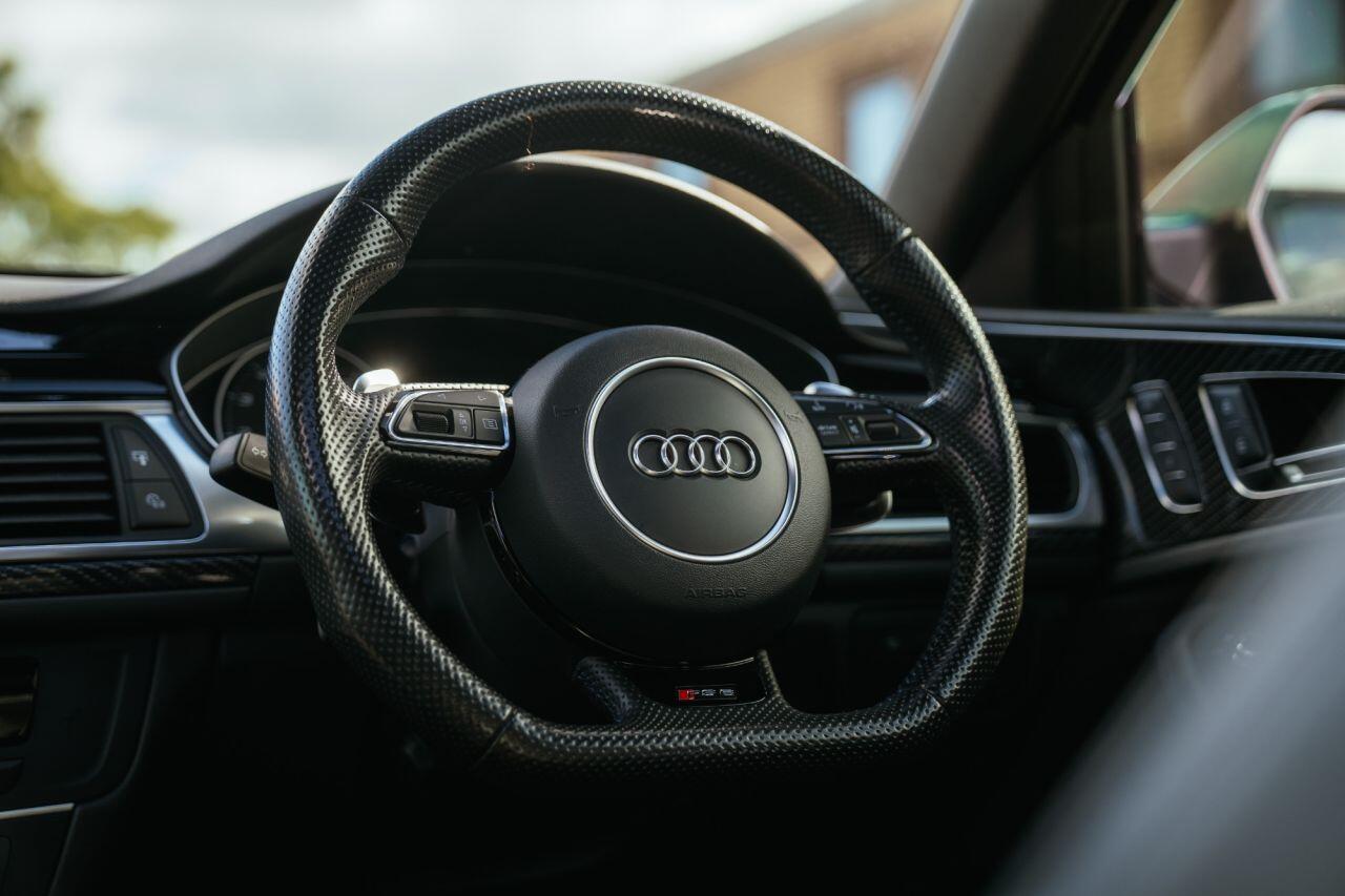Audi RS6 view 56