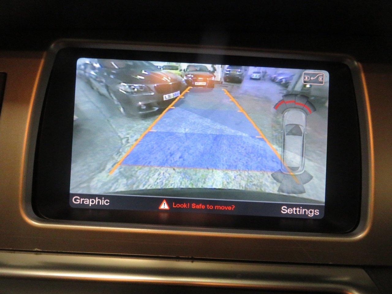 Audi Q7 view 35