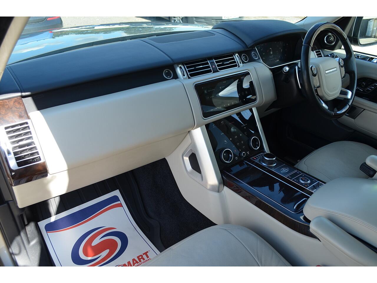 Land Rover Range Rover view 21