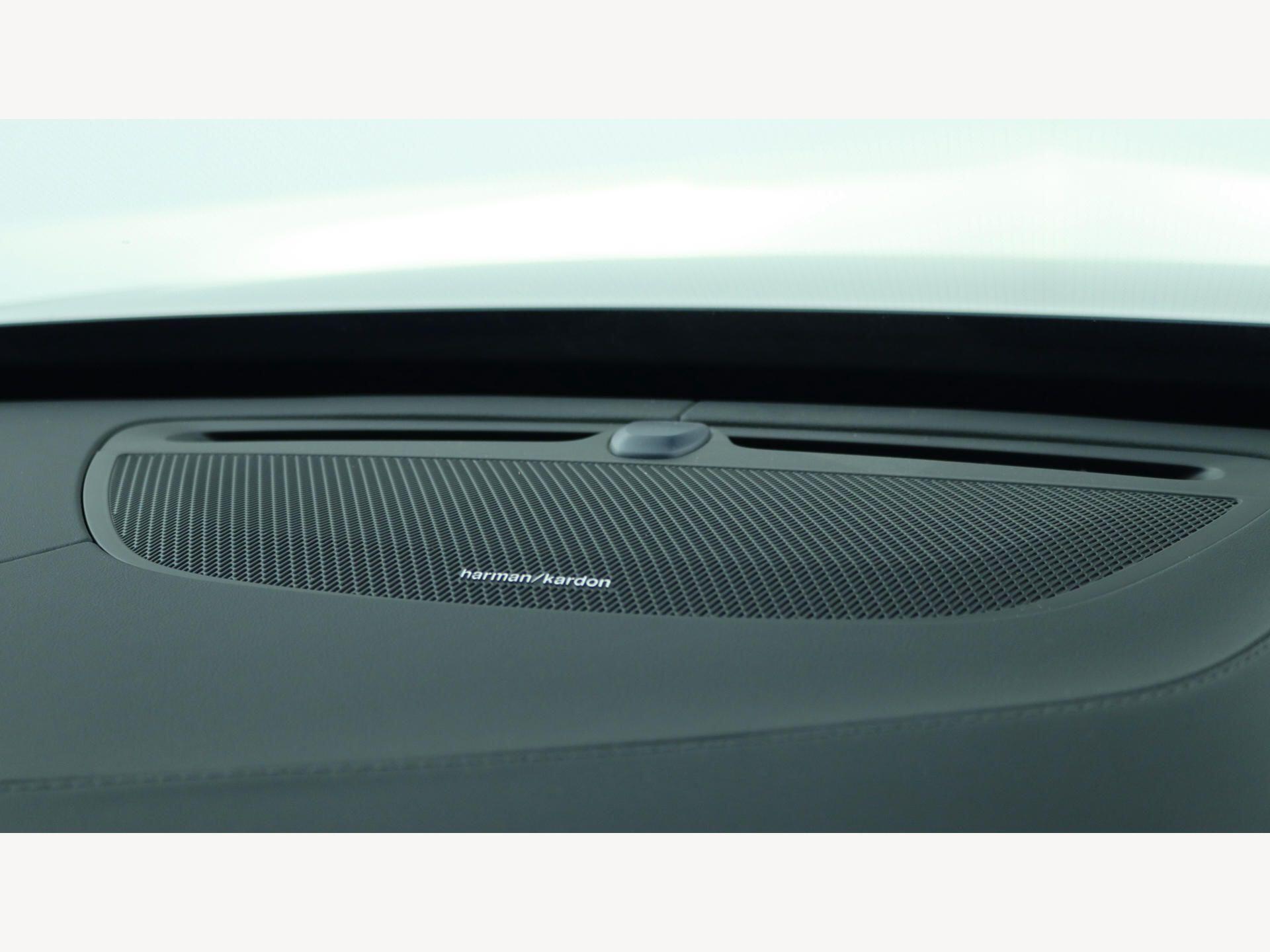 Volvo XC90 view 27