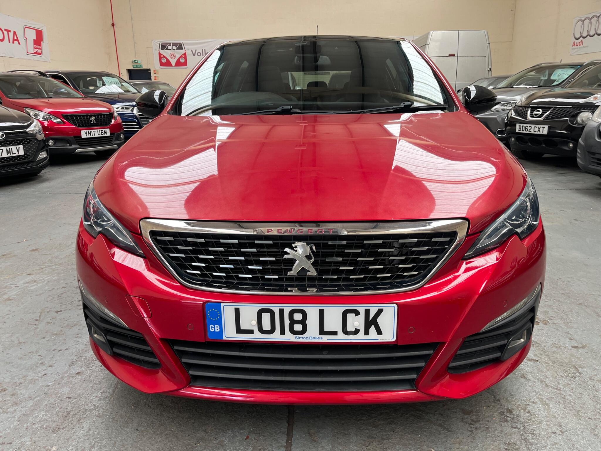 Peugeot 308 view 3