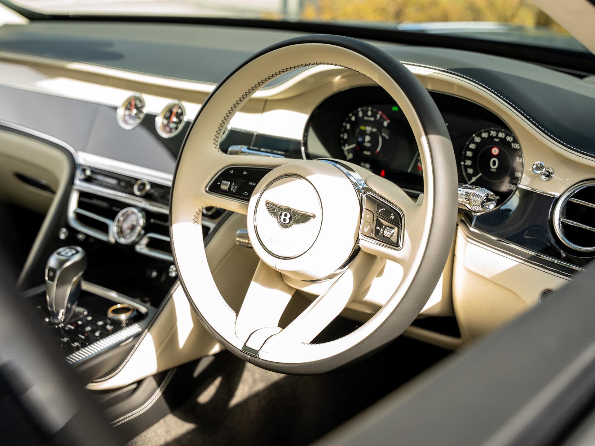 Bentley Flying Spur view 17
