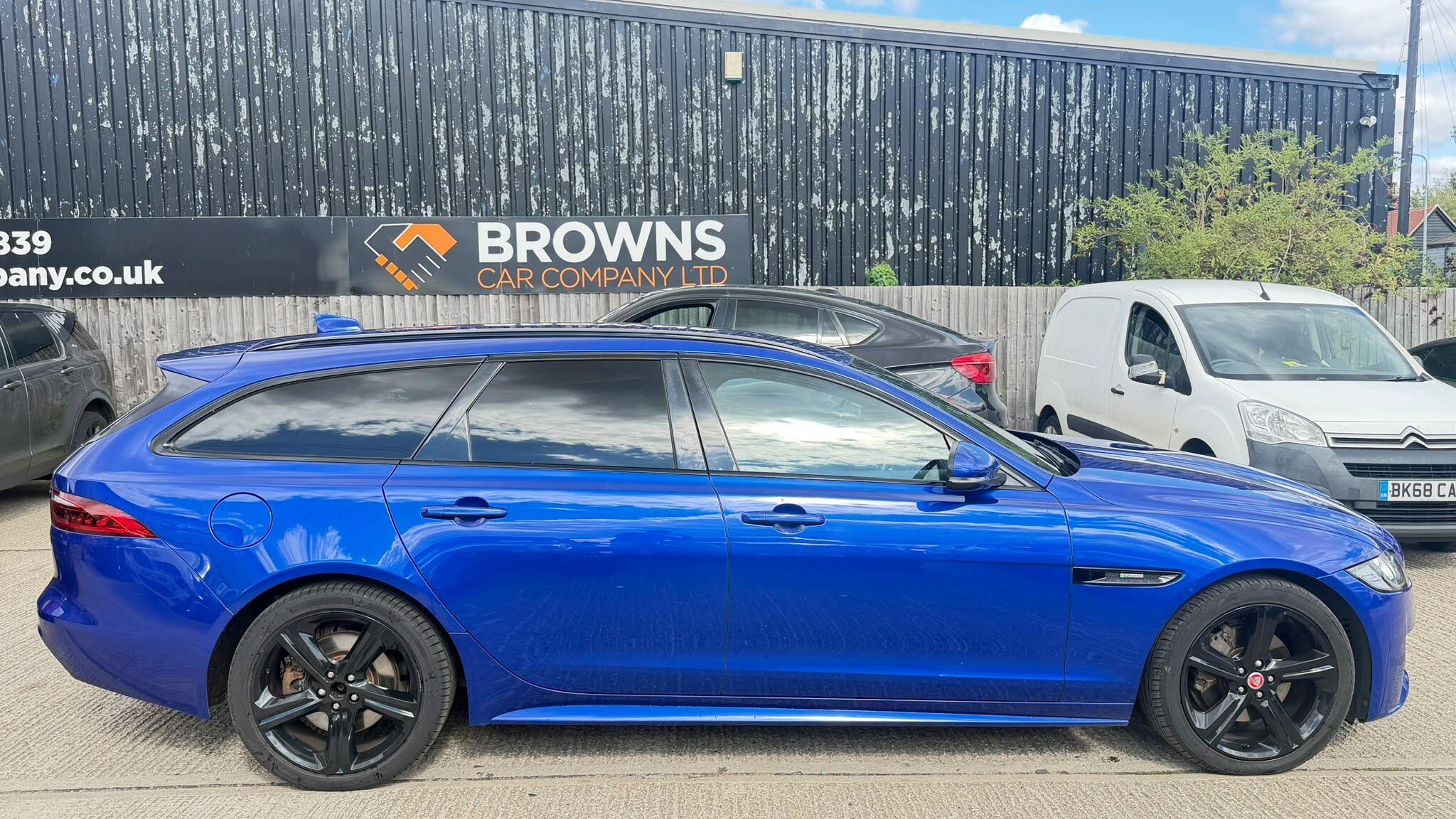 Jaguar XF view 2
