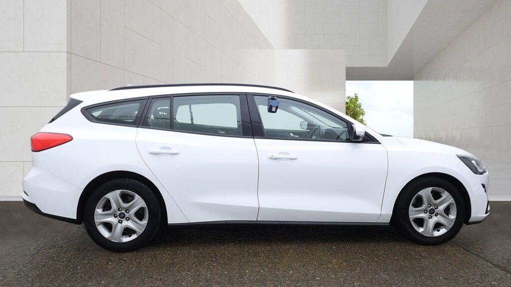 Ford Focus view 9