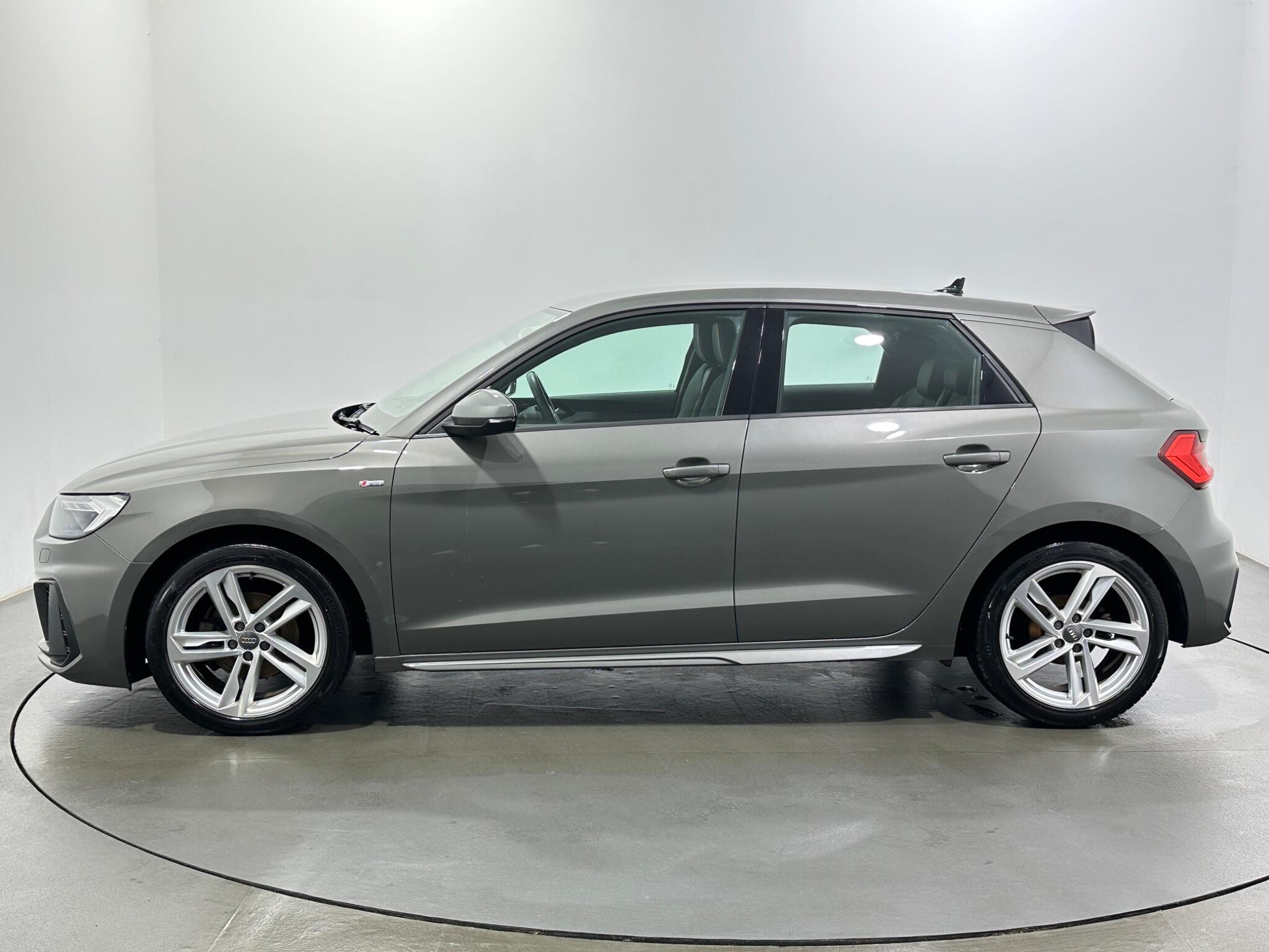 Audi A1 view 5