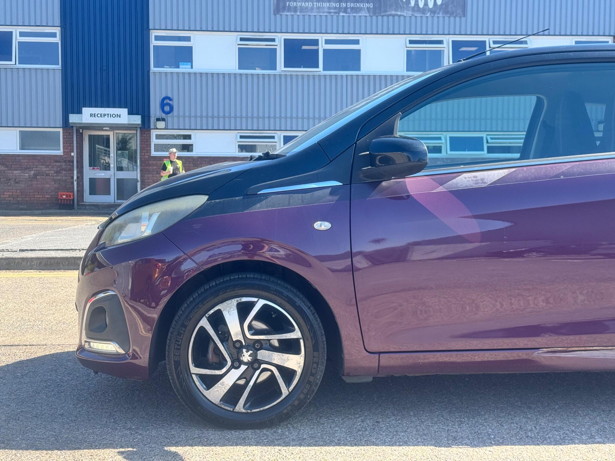 Peugeot 108 view 40