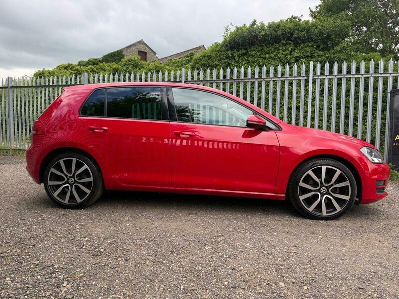 2016 Volkswagen Golf image 15
