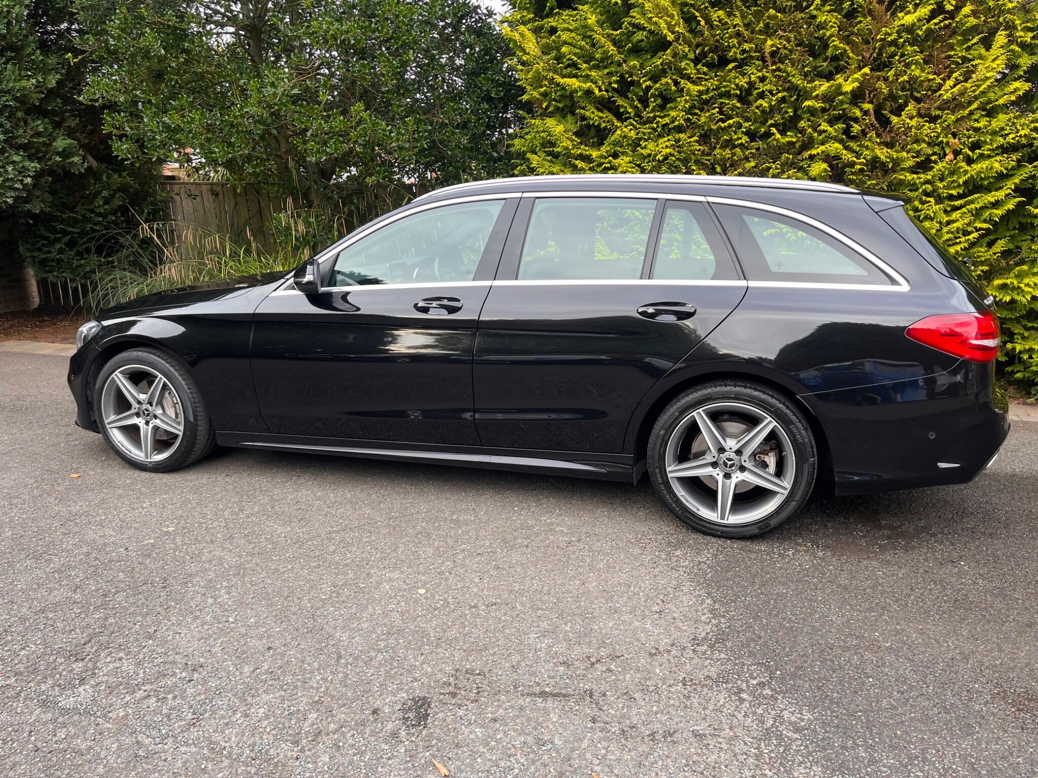 Mercedes-Benz C-Class view 9