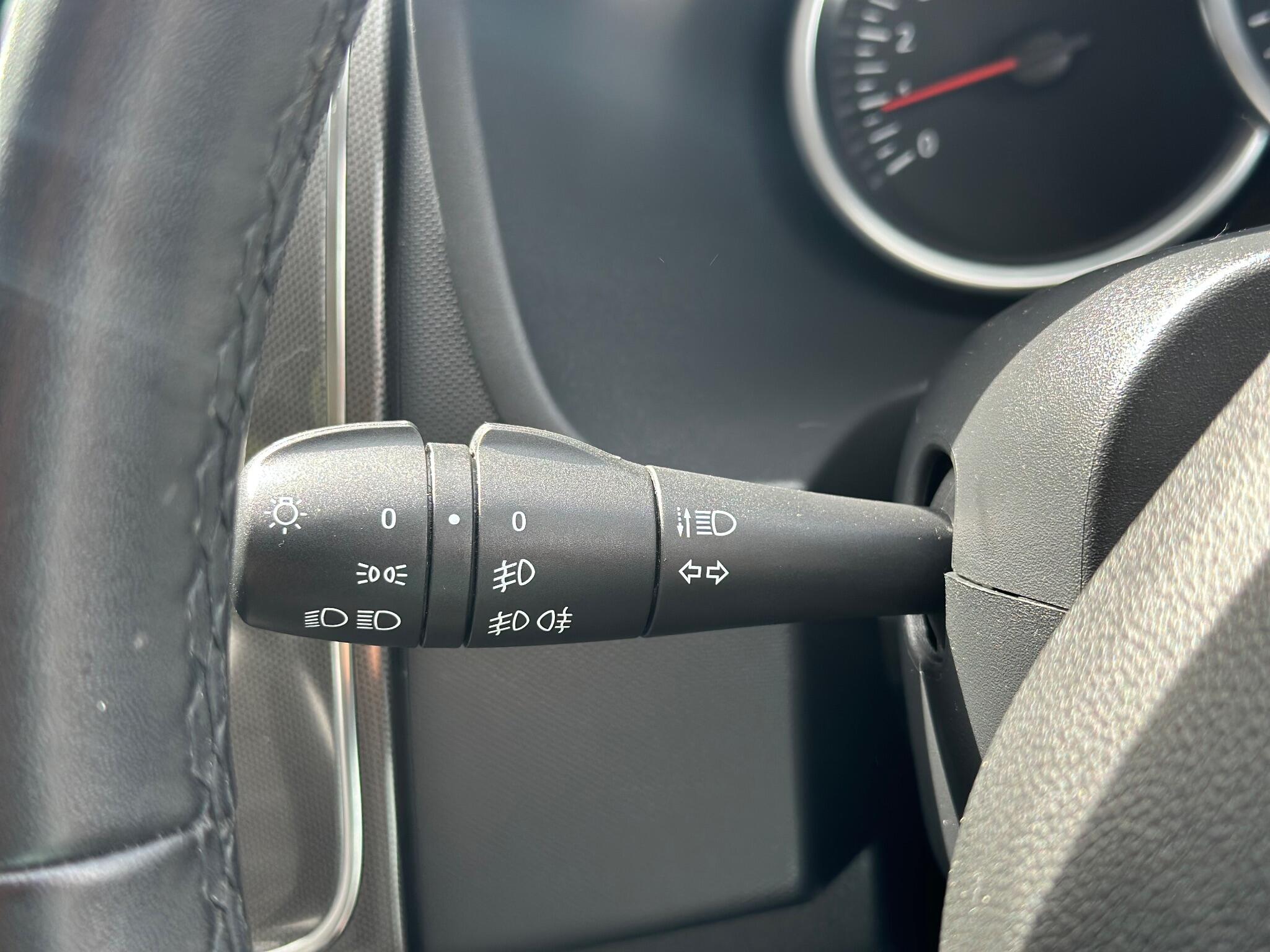 Dacia Sandero view 35