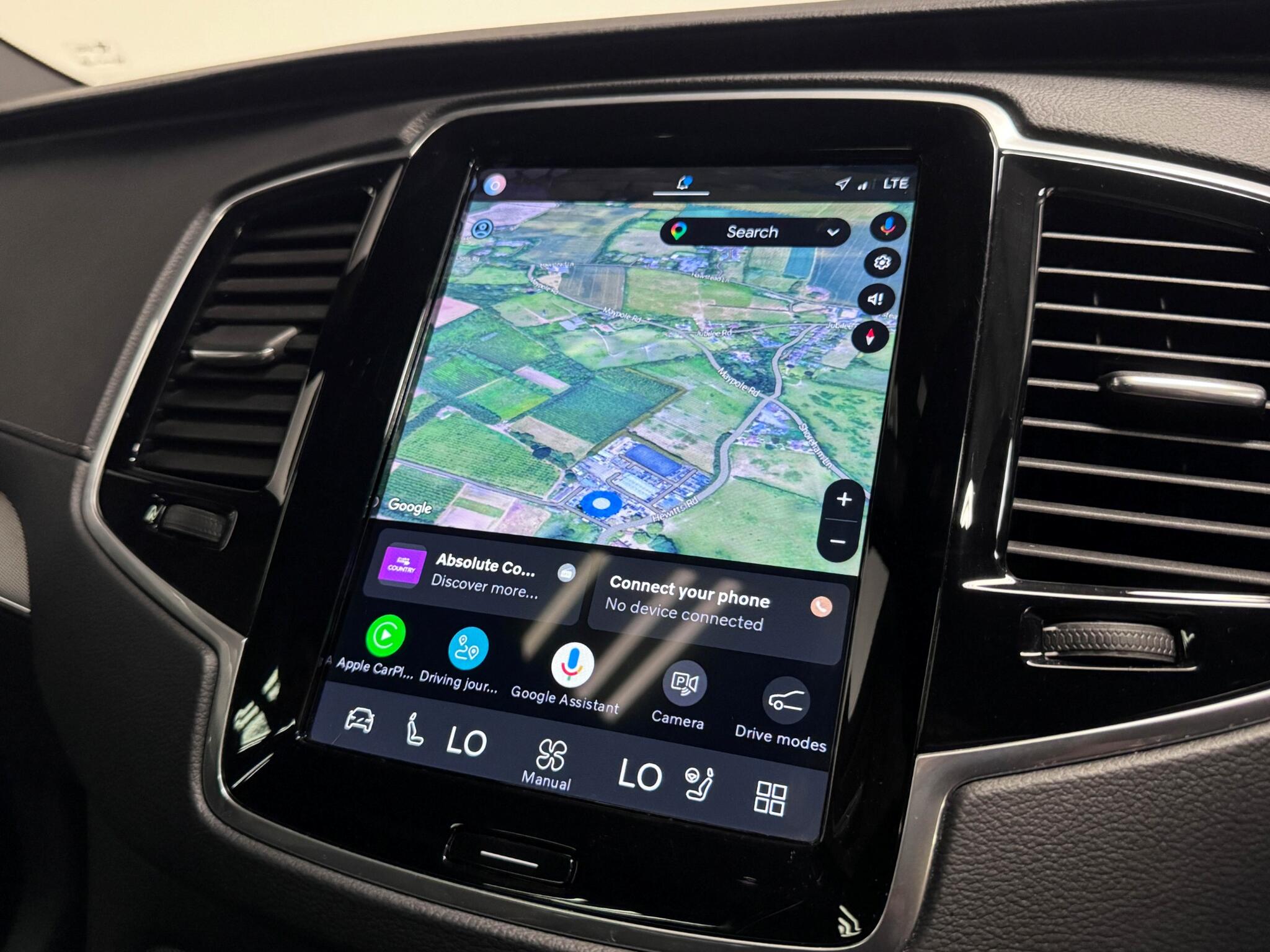 Volvo XC90 view 16