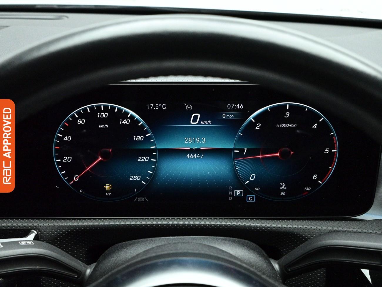 Mercedes-Benz Cla view 11