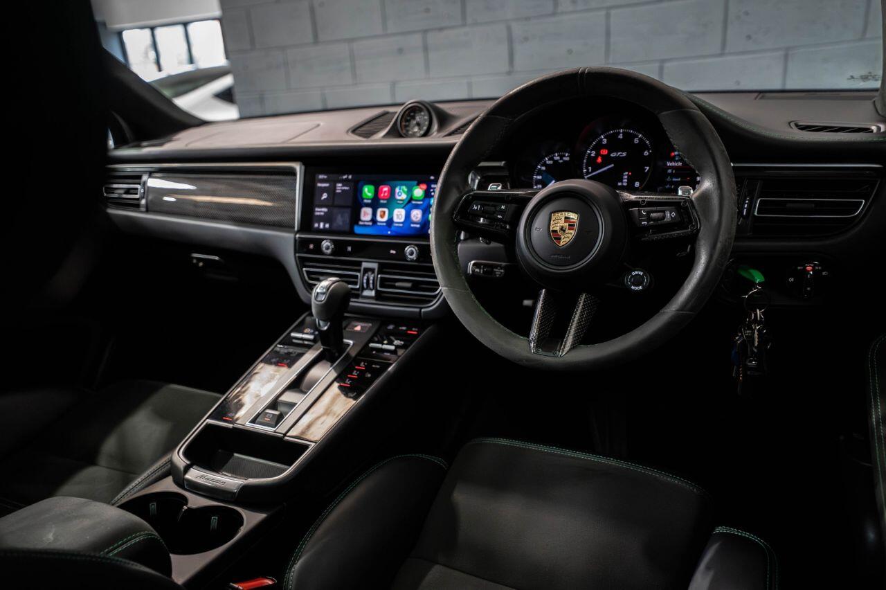 Porsche Macan view 63