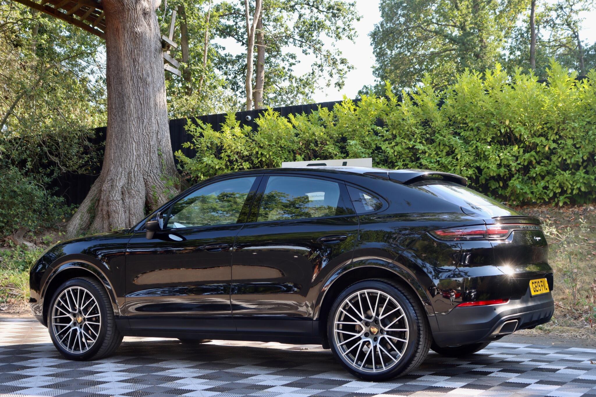 Porsche Cayenne view 20