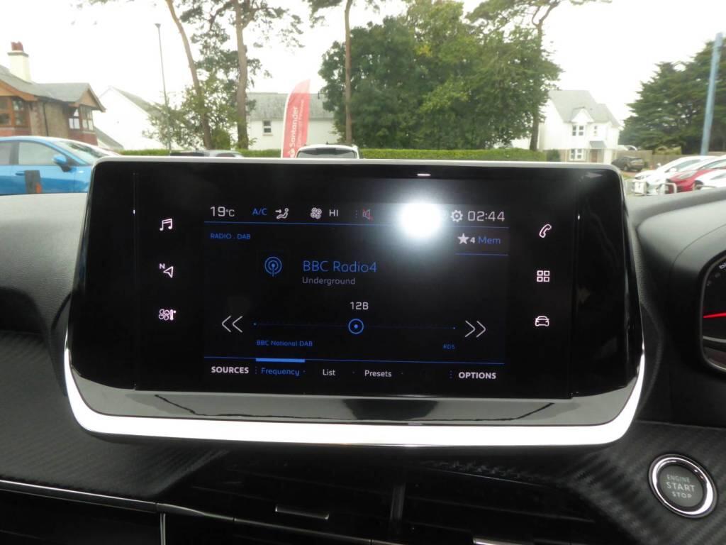 Peugeot 208 view 15