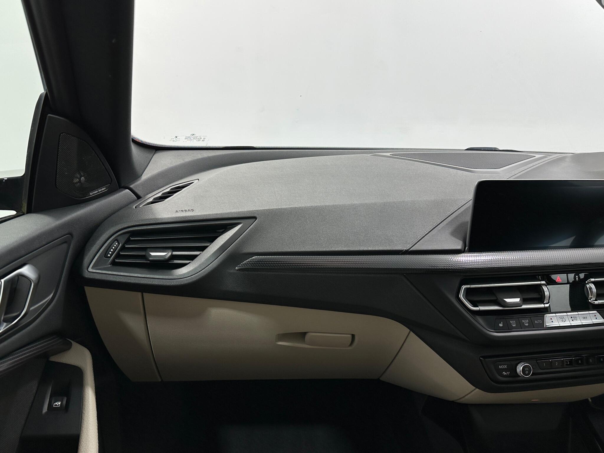 BMW 2 Series view 30