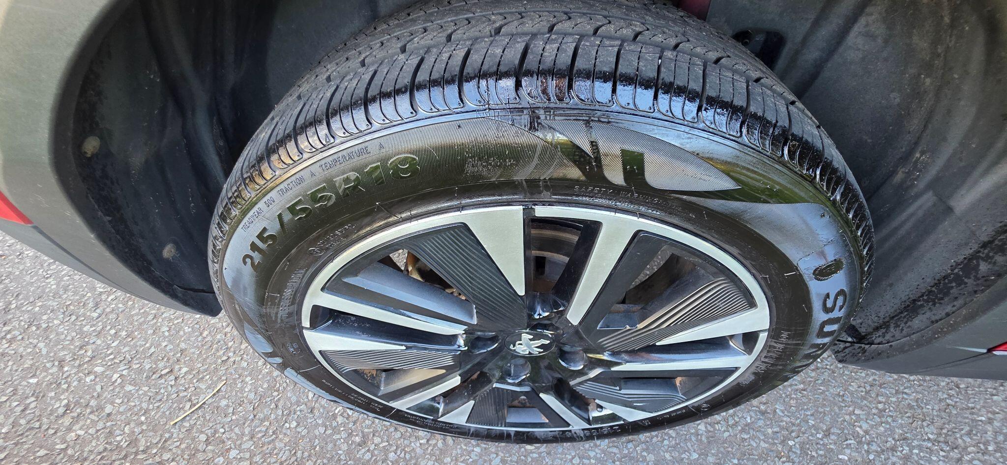 Peugeot 2008 view 65