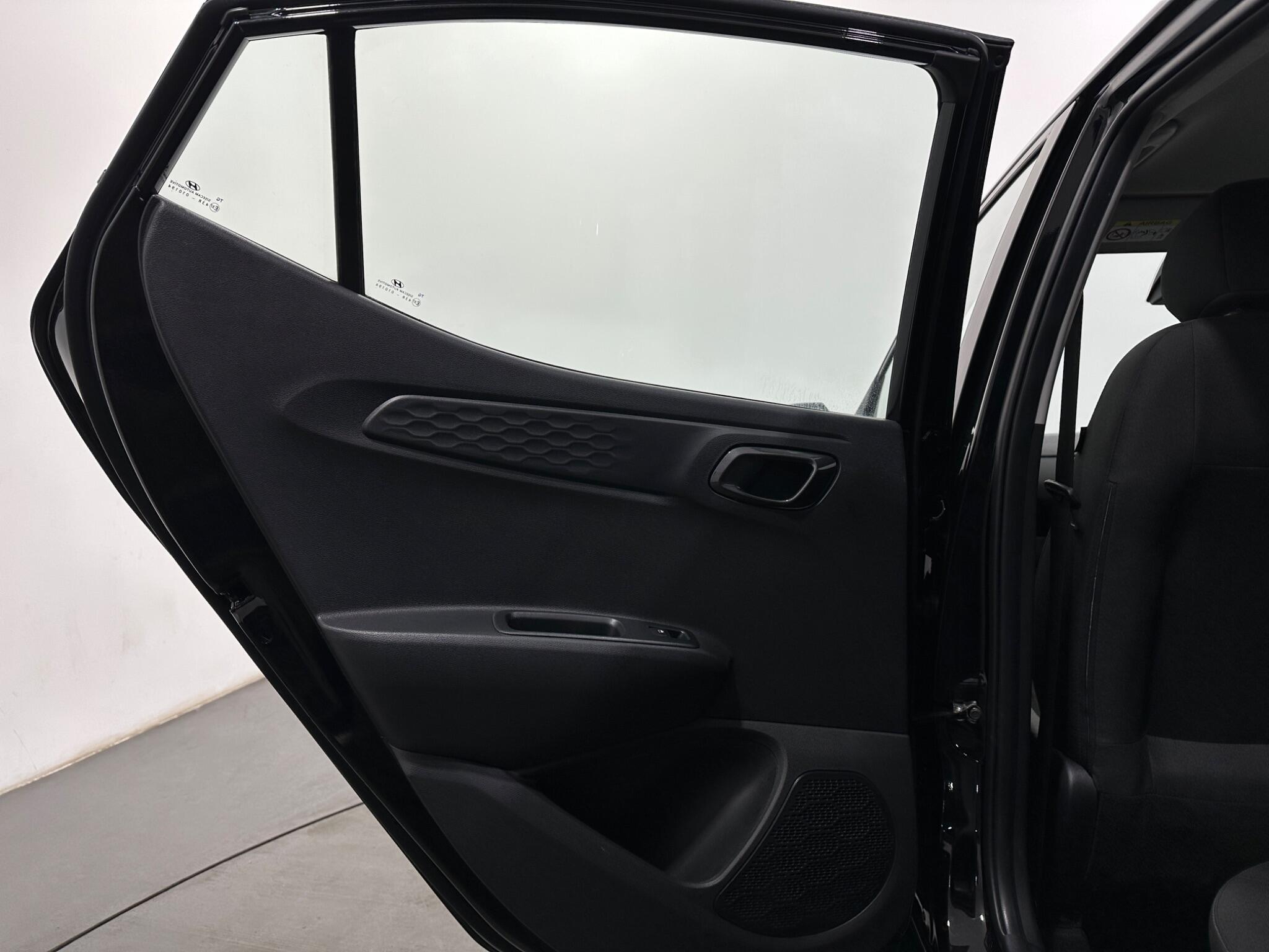 Hyundai I10 view 36