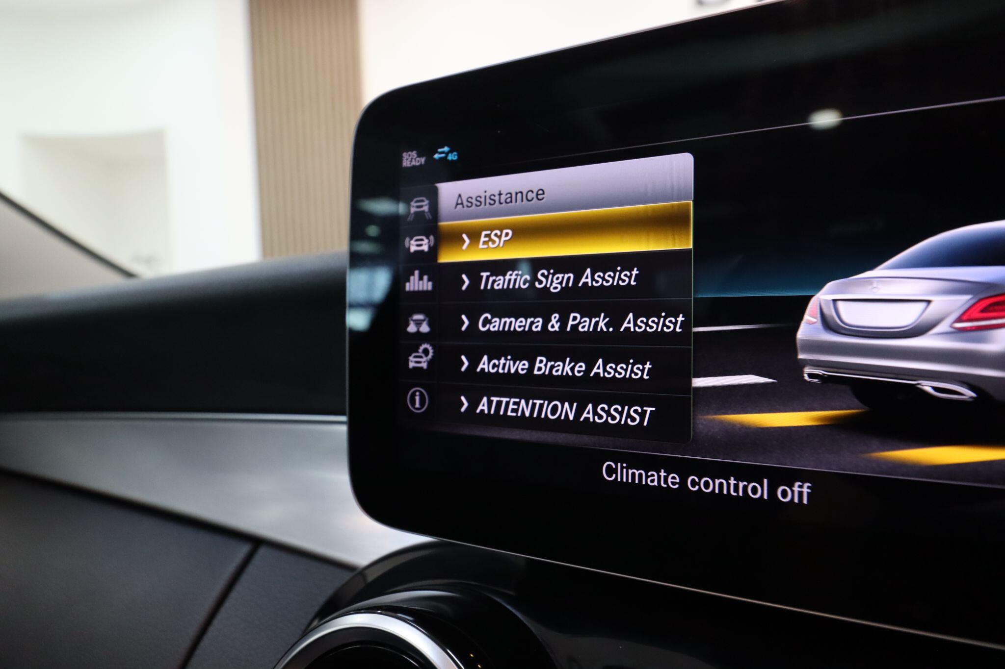Mercedes-Benz C Class view 29