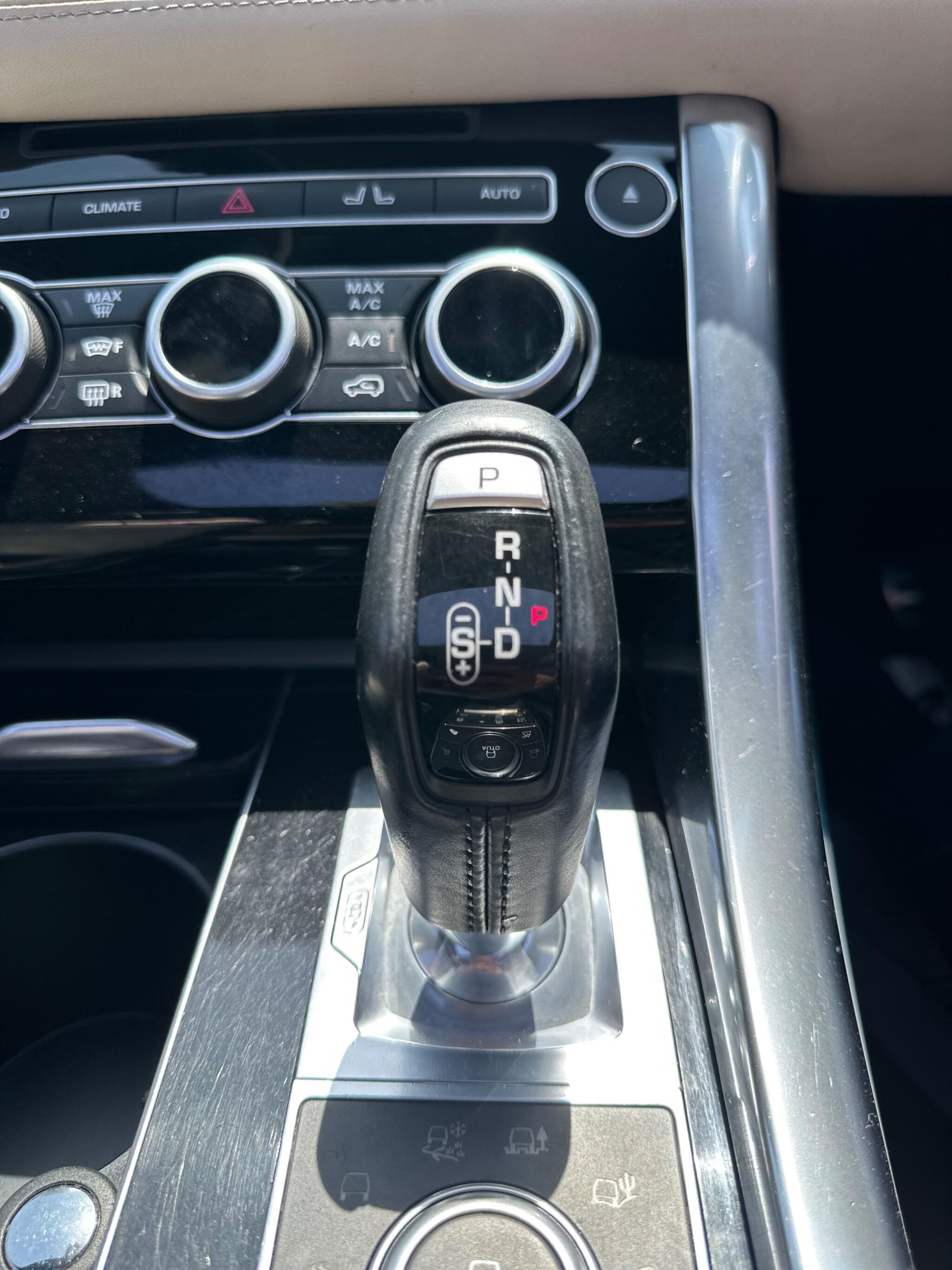 Land Rover Range Rover Sport view 31