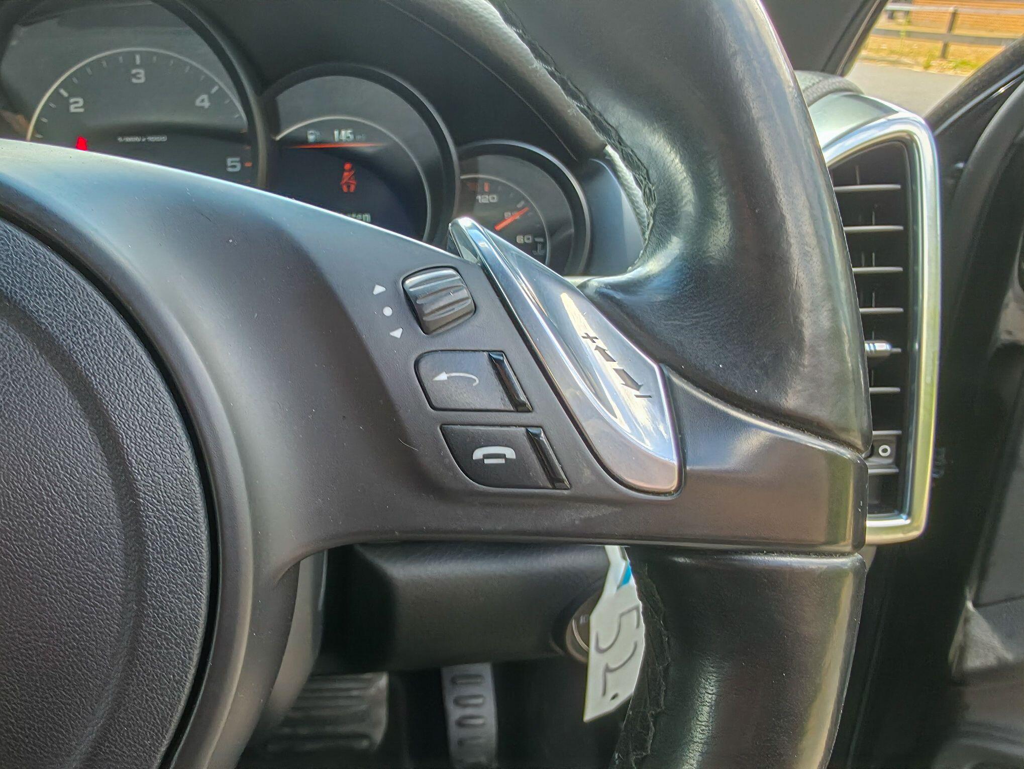 Porsche Cayenne view 17