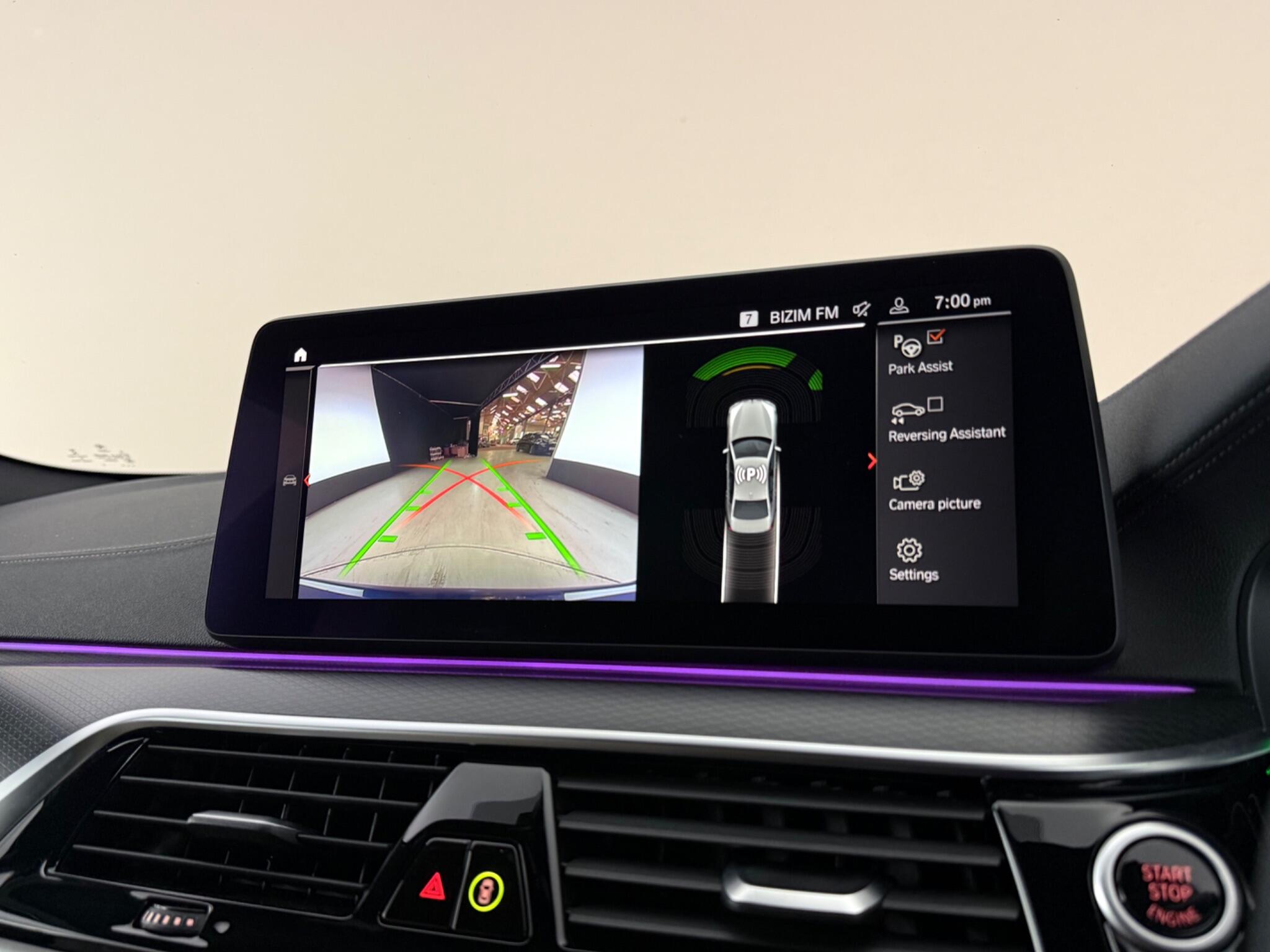 BMW 5 Series view 30
