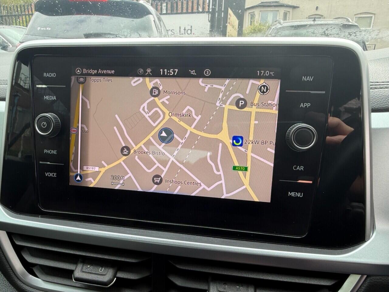 Volkswagen T-Roc view 23