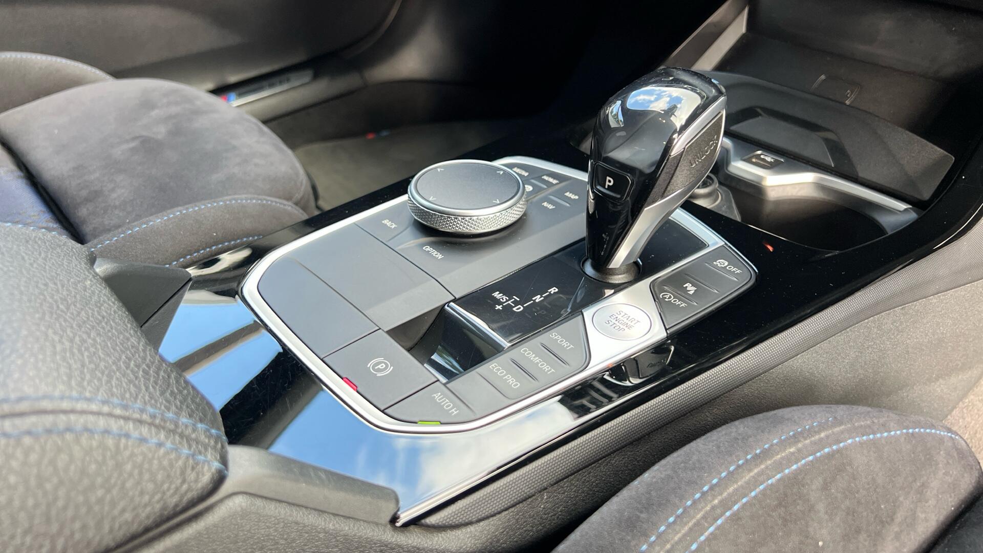 BMW 1 Series view 10