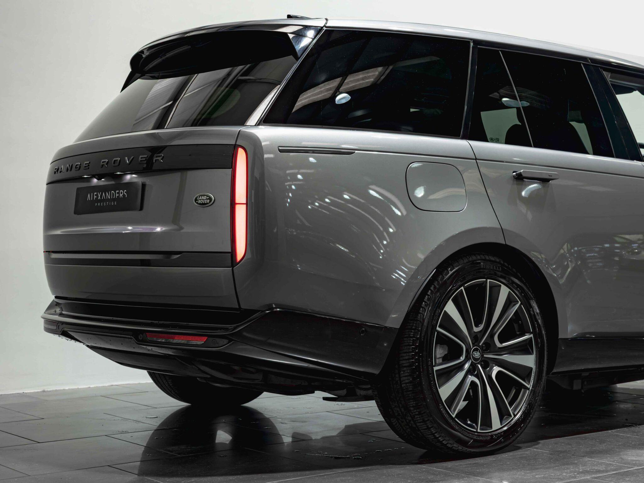 Land Rover Range Rover view 13