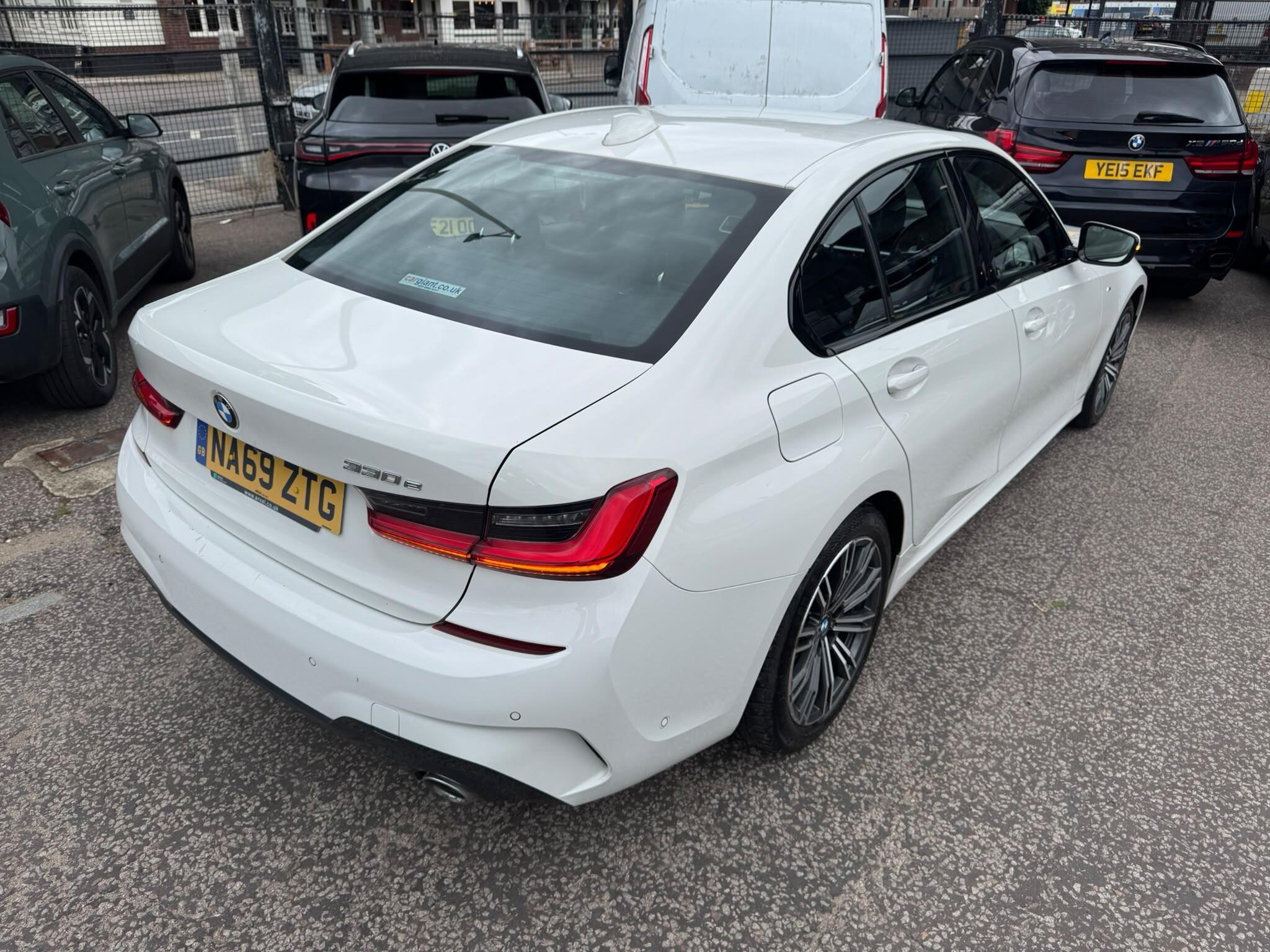 BMW 3 Series view 33