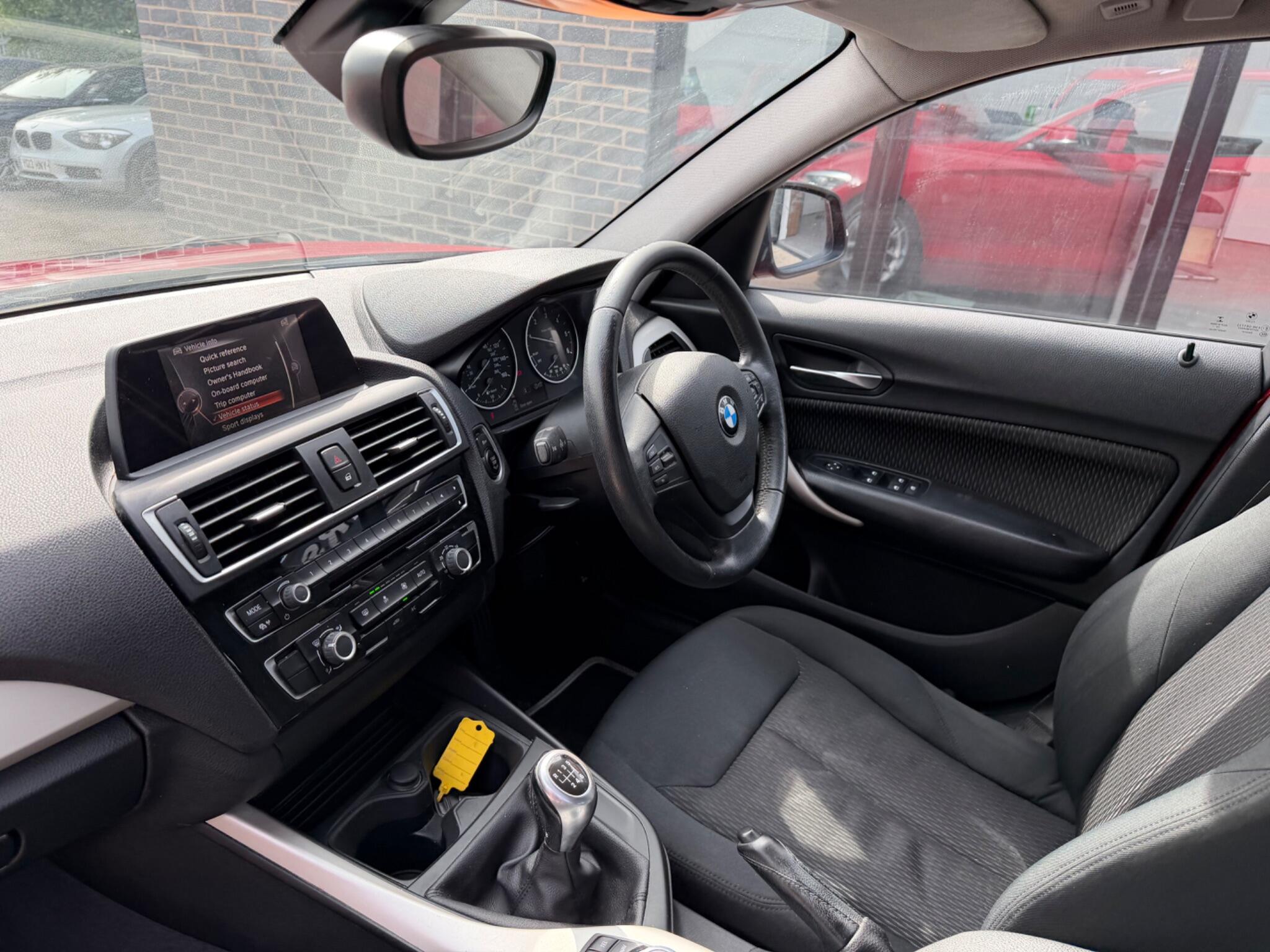 BMW 1 Series view 17