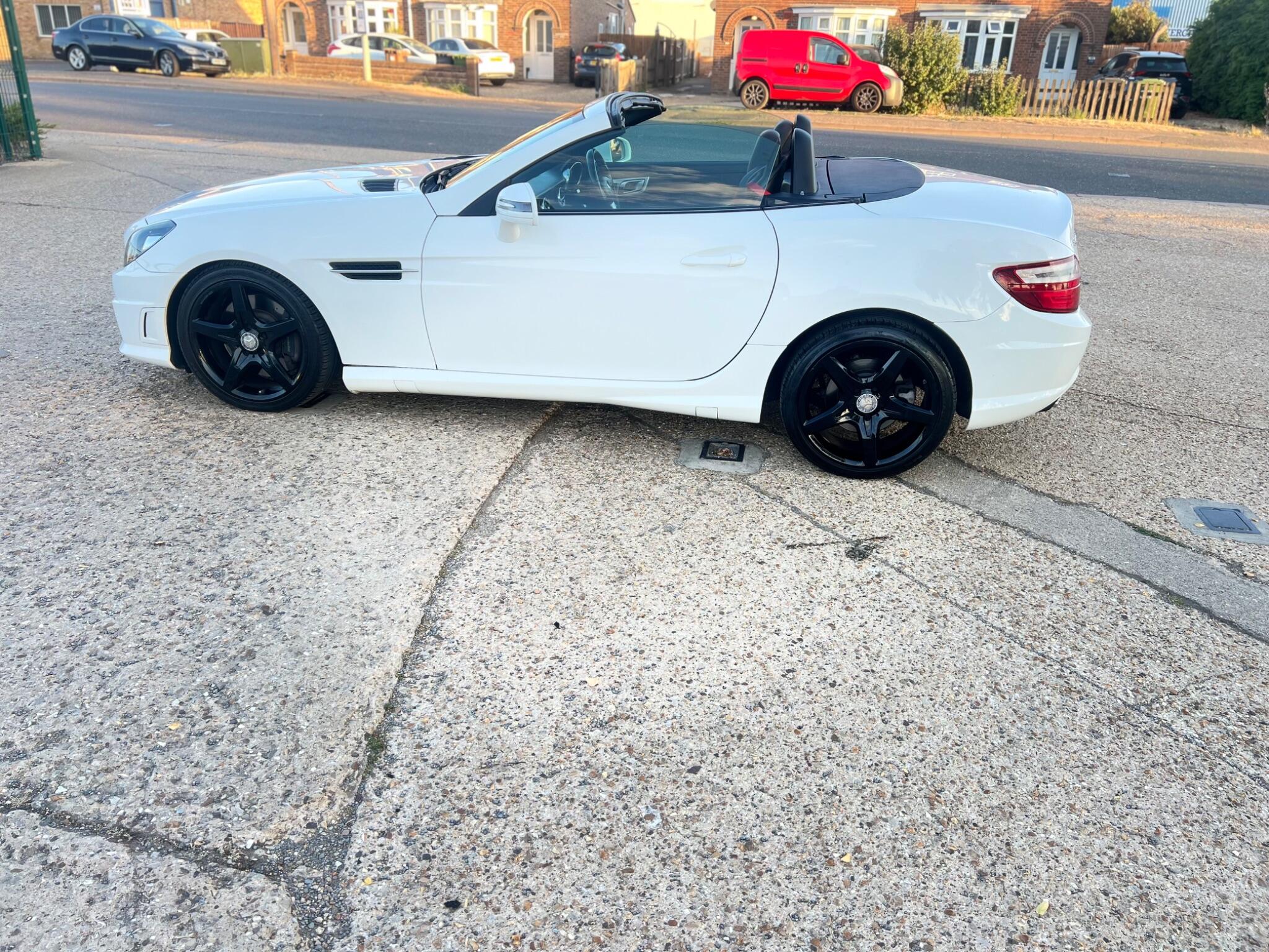 Mercedes-Benz SLK view 10