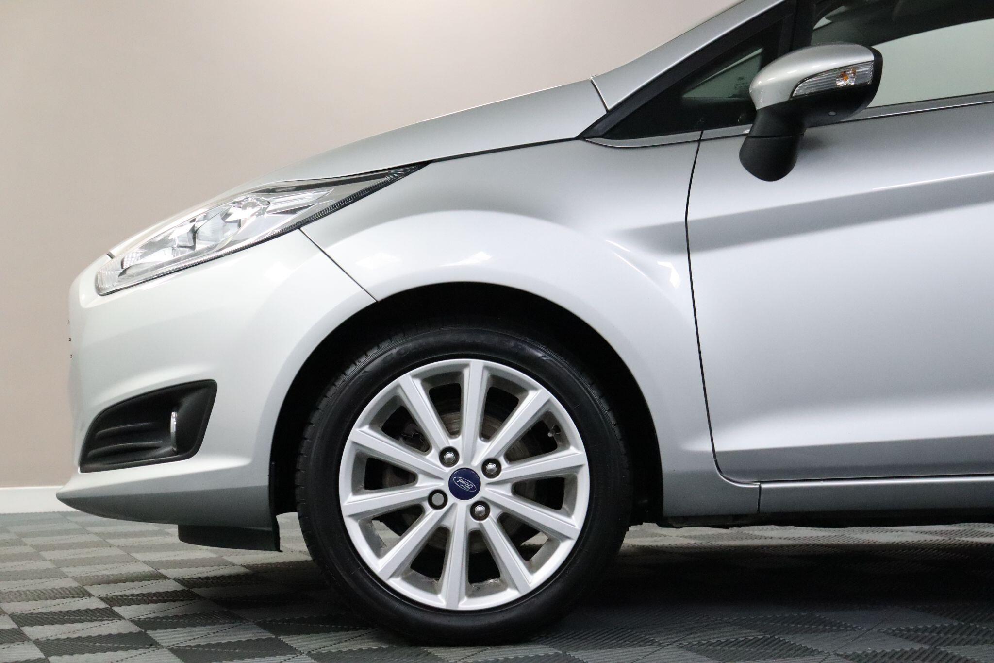 Ford Fiesta view 27