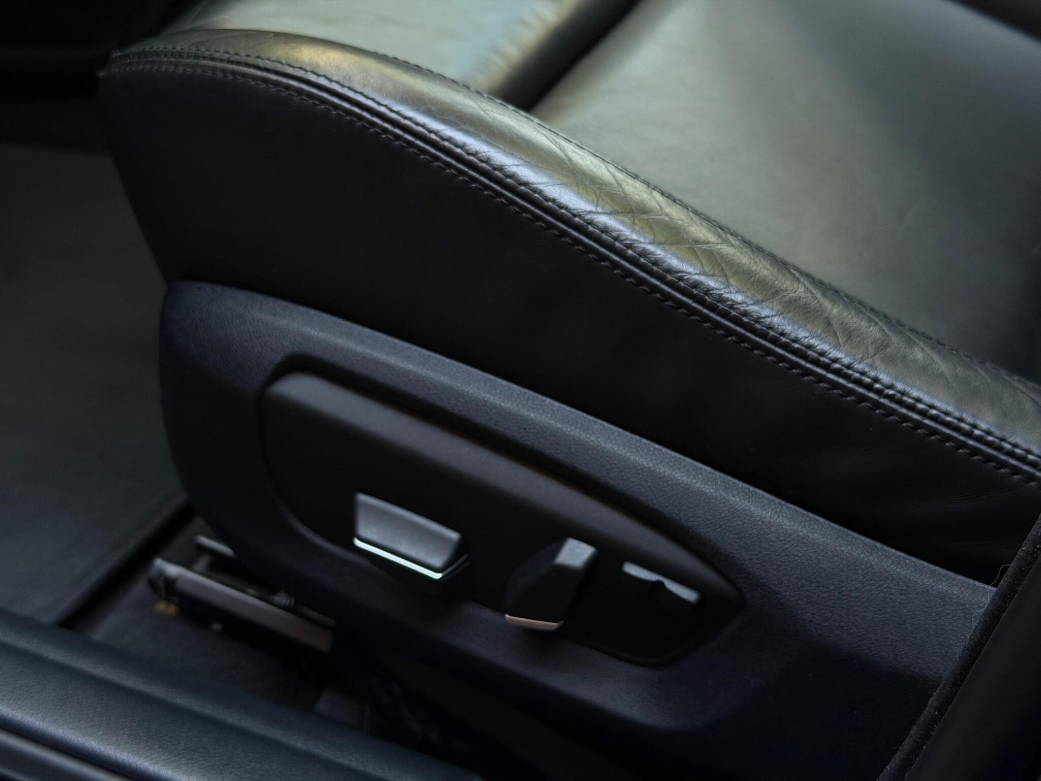 BMW M5 view 25