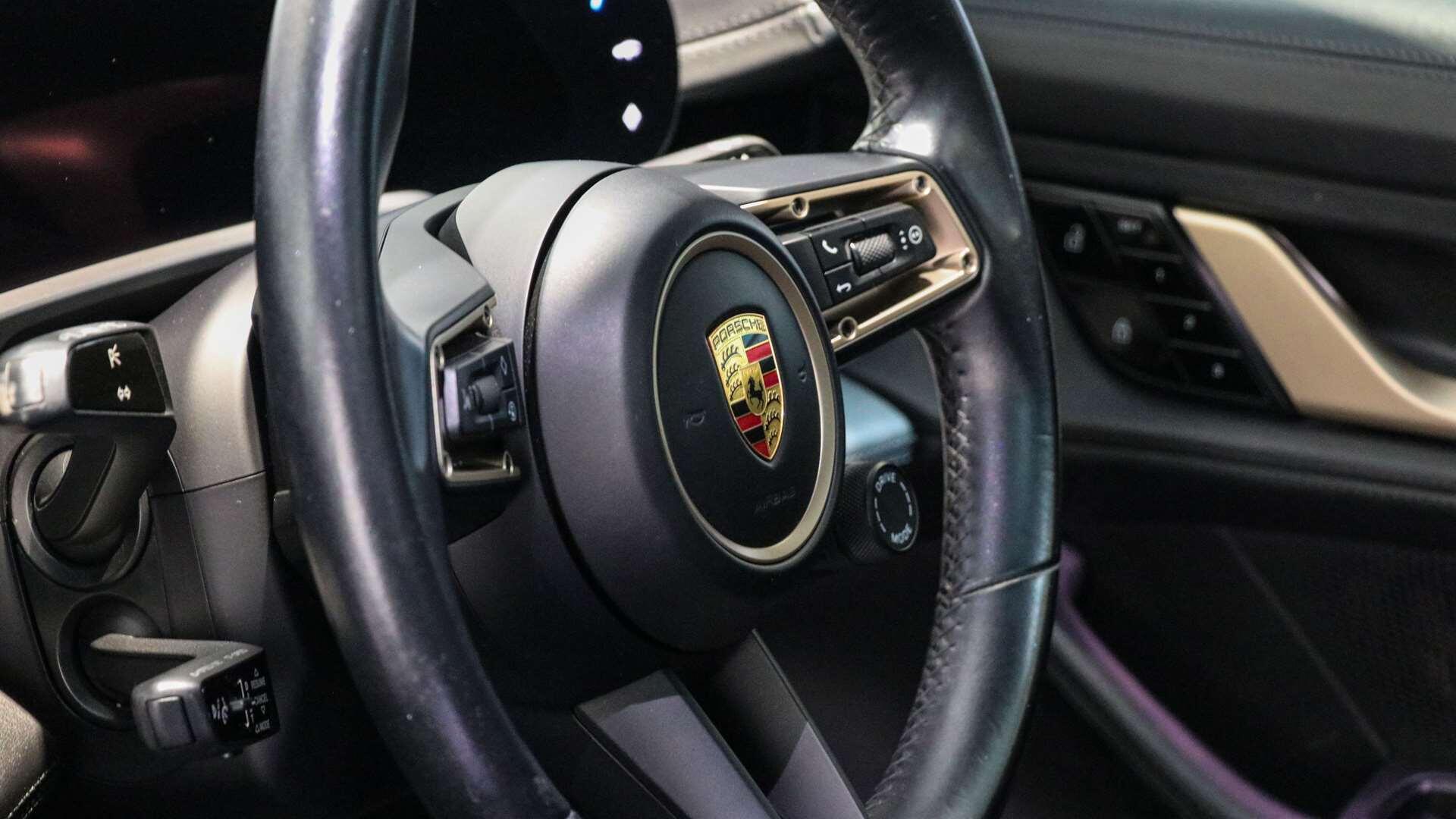 Porsche Taycan view 13