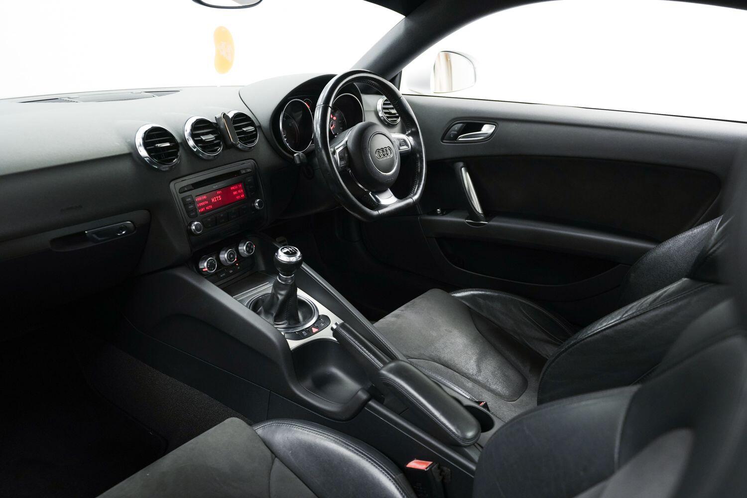 Audi TT view 25