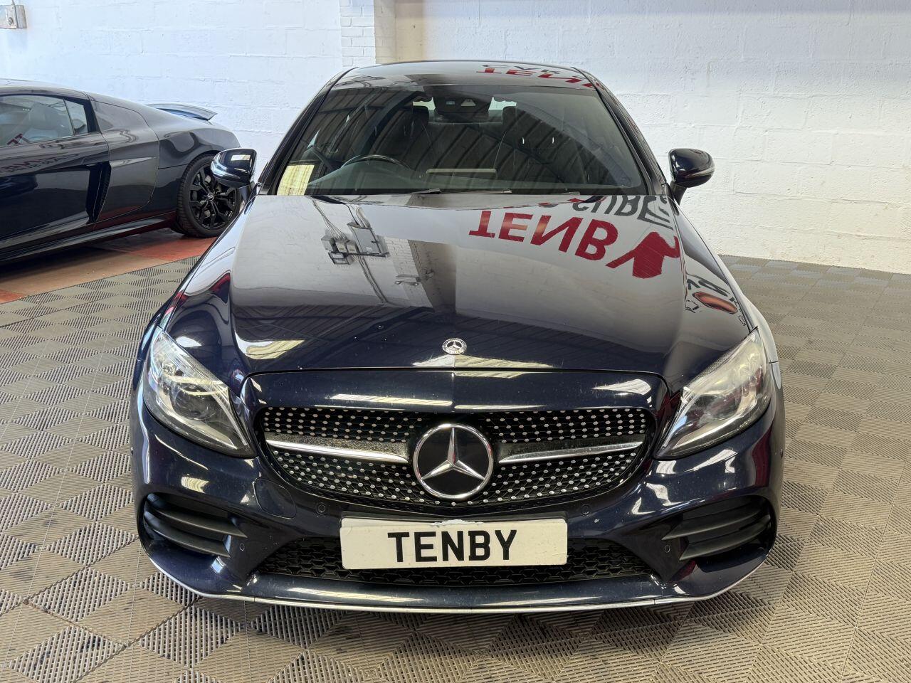 Mercedes-Benz C Class view 4