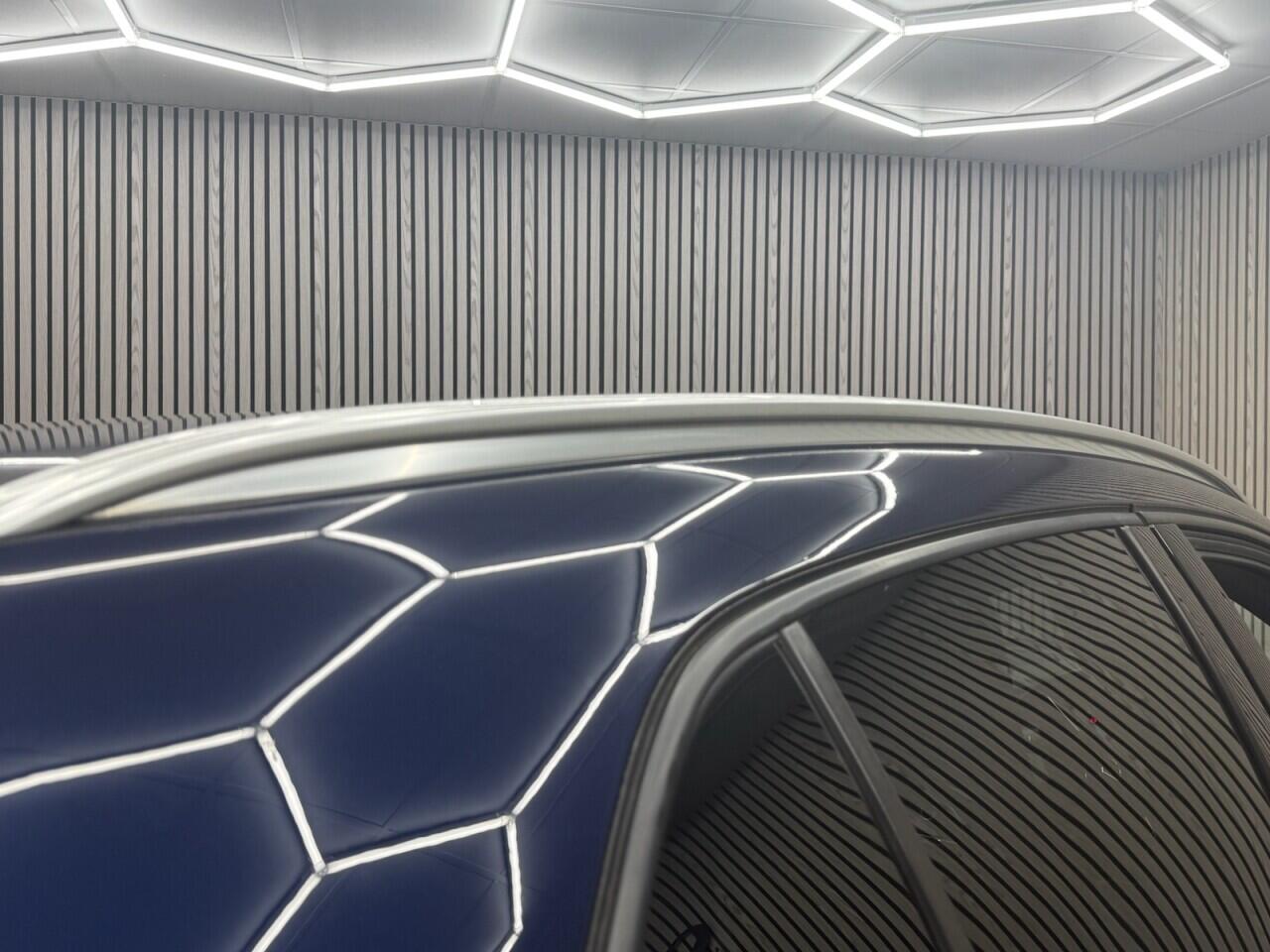 Mercedes-Benz Gla view 30