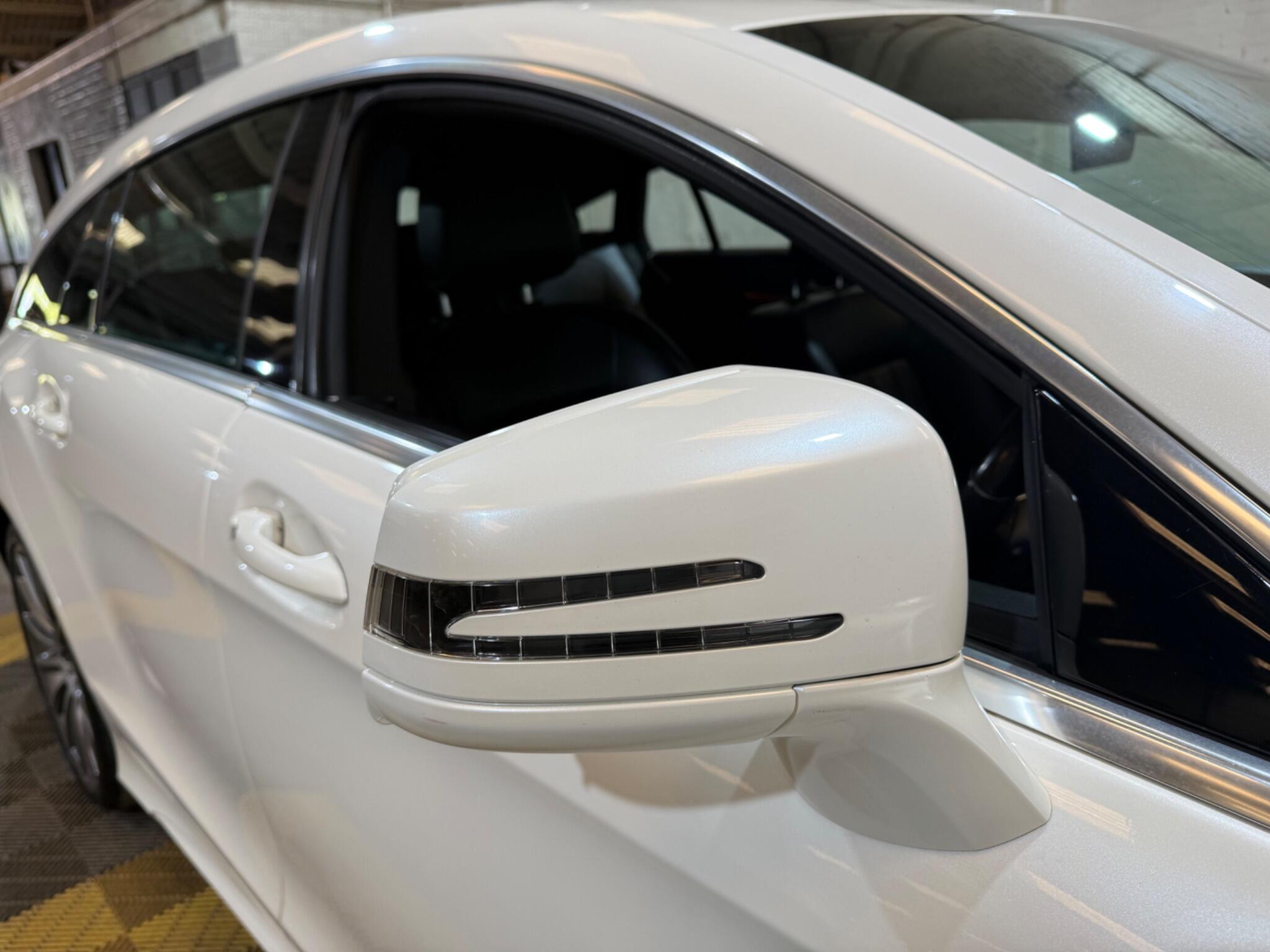 Mercedes-Benz CLS view 64