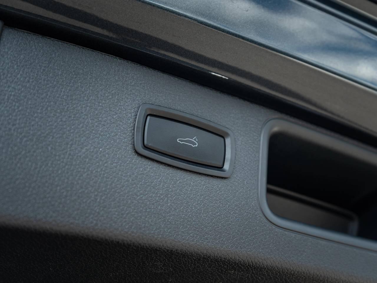 Porsche Macan view 41