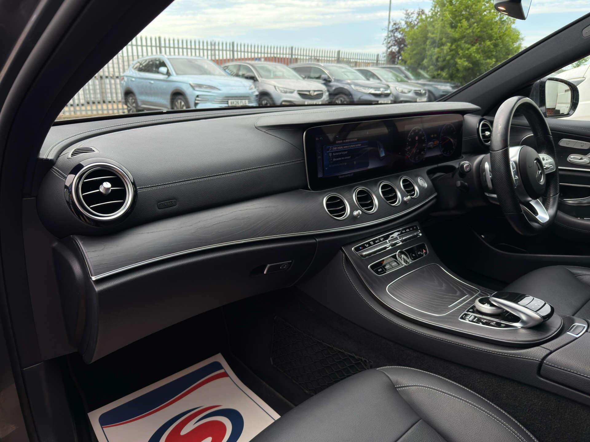 Mercedes-Benz E Class view 45