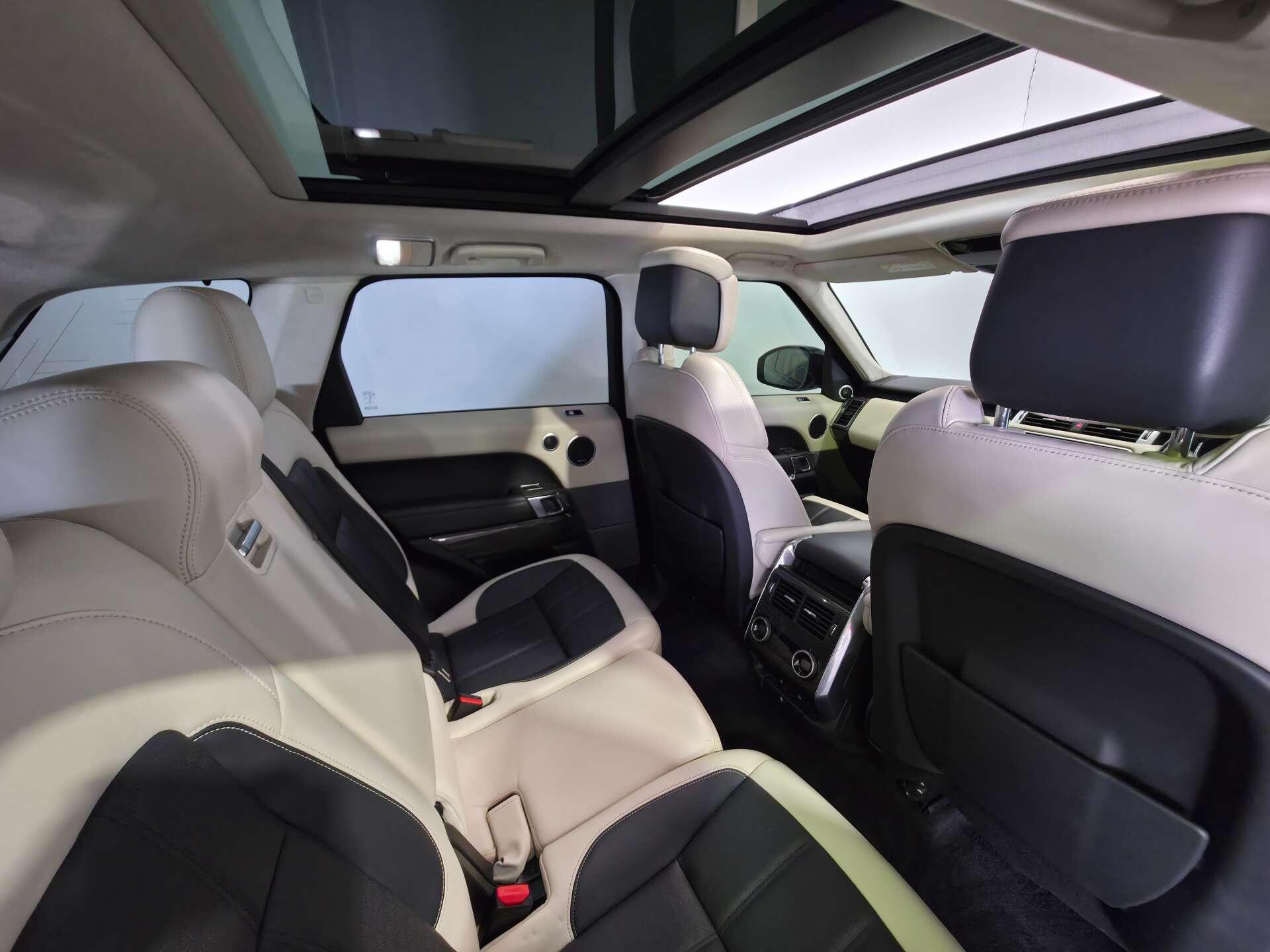Land Rover Range Rover Sport view 9