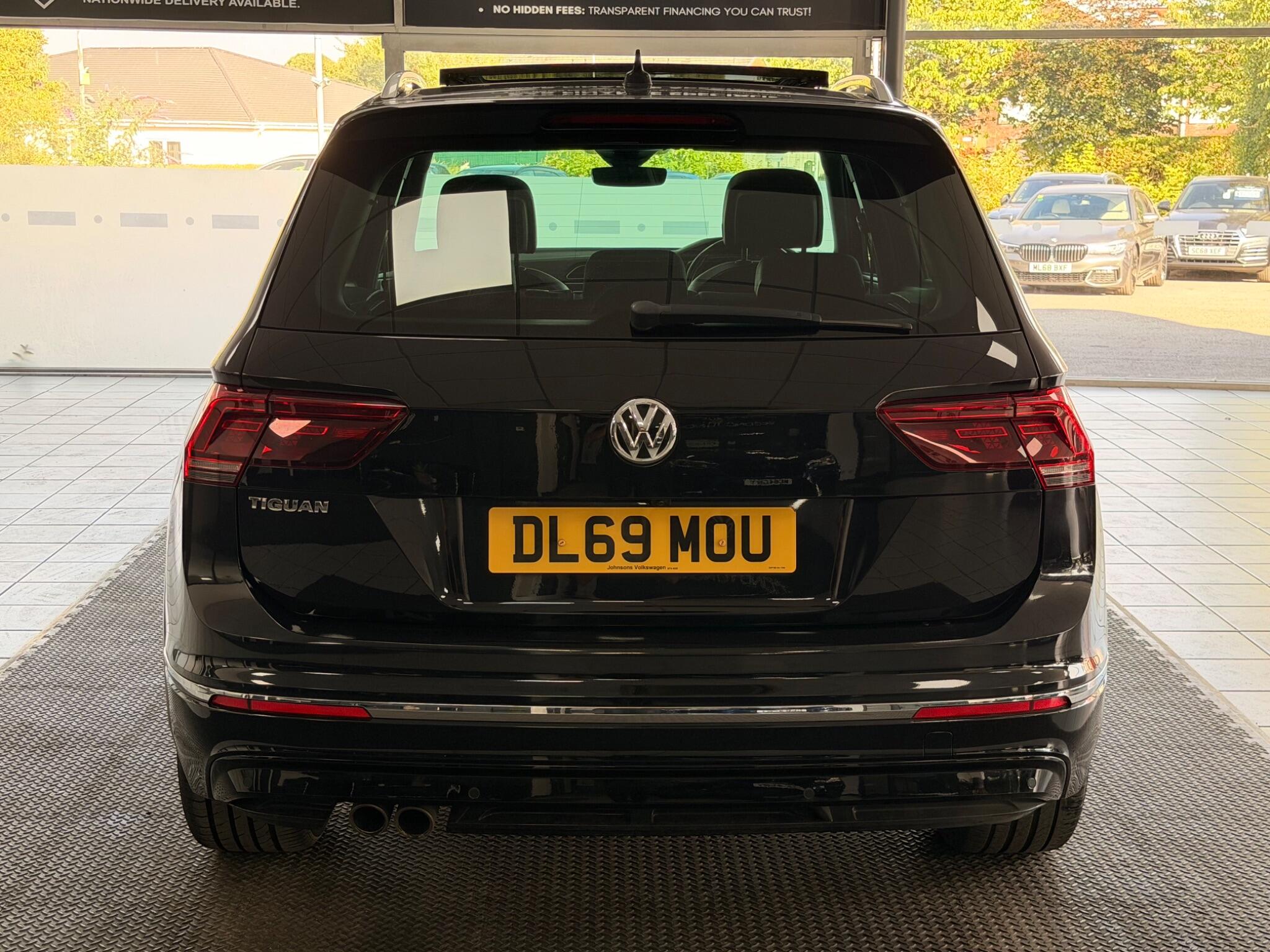 Volkswagen Tiguan view 8