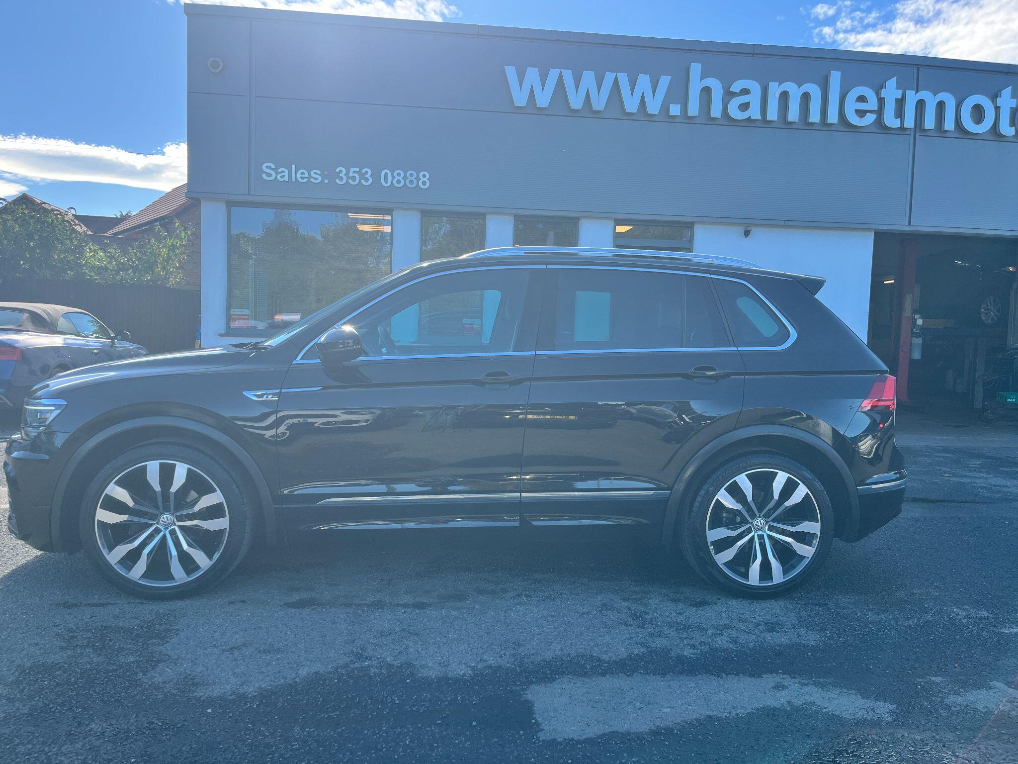 Volkswagen Tiguan view 2